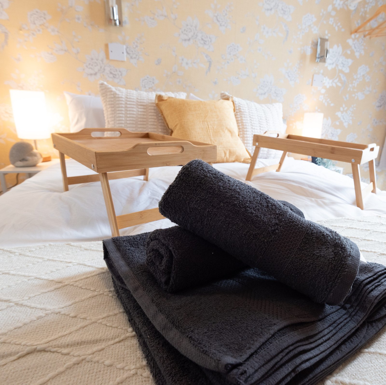 Furnished Apartments Blackpool | Bayview Morecambe Seafront Book-furnished-apartments-near-Morecambe-Bay.-Enjoy-self-catering-facilities,-sea-views,-en-suite-comfort-and-flexible-short-stays.
