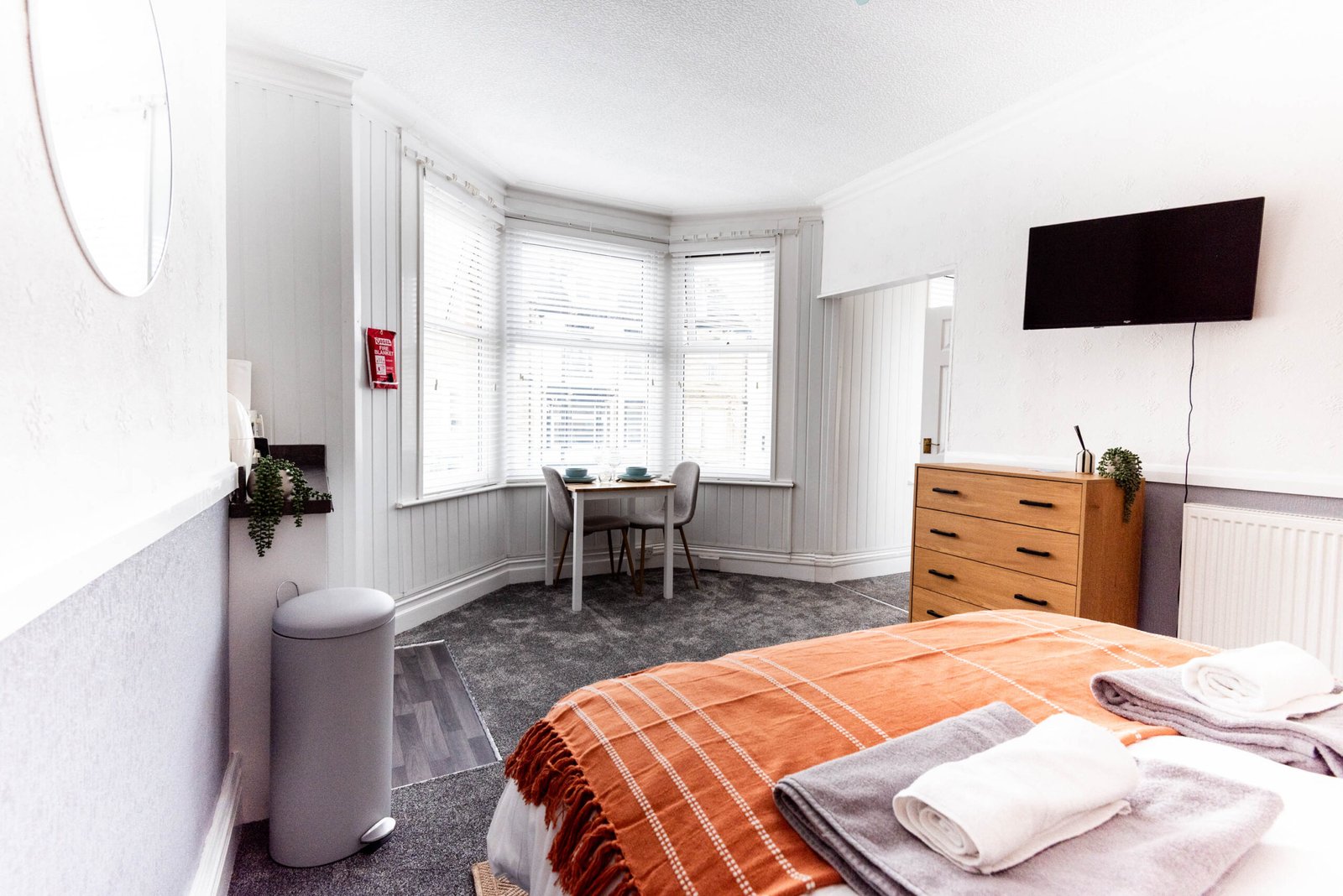 Holiday Lets Preston – The Bay Studio Apartment in Morecambe Holiday-lets-Preston-near-the-a-coastal-setting.-The-Bay-Studio-Apartment-offers-self-catering-accommodation-near-Morecambe-Bay,-Lancaster-and-Lancashire-attractions.