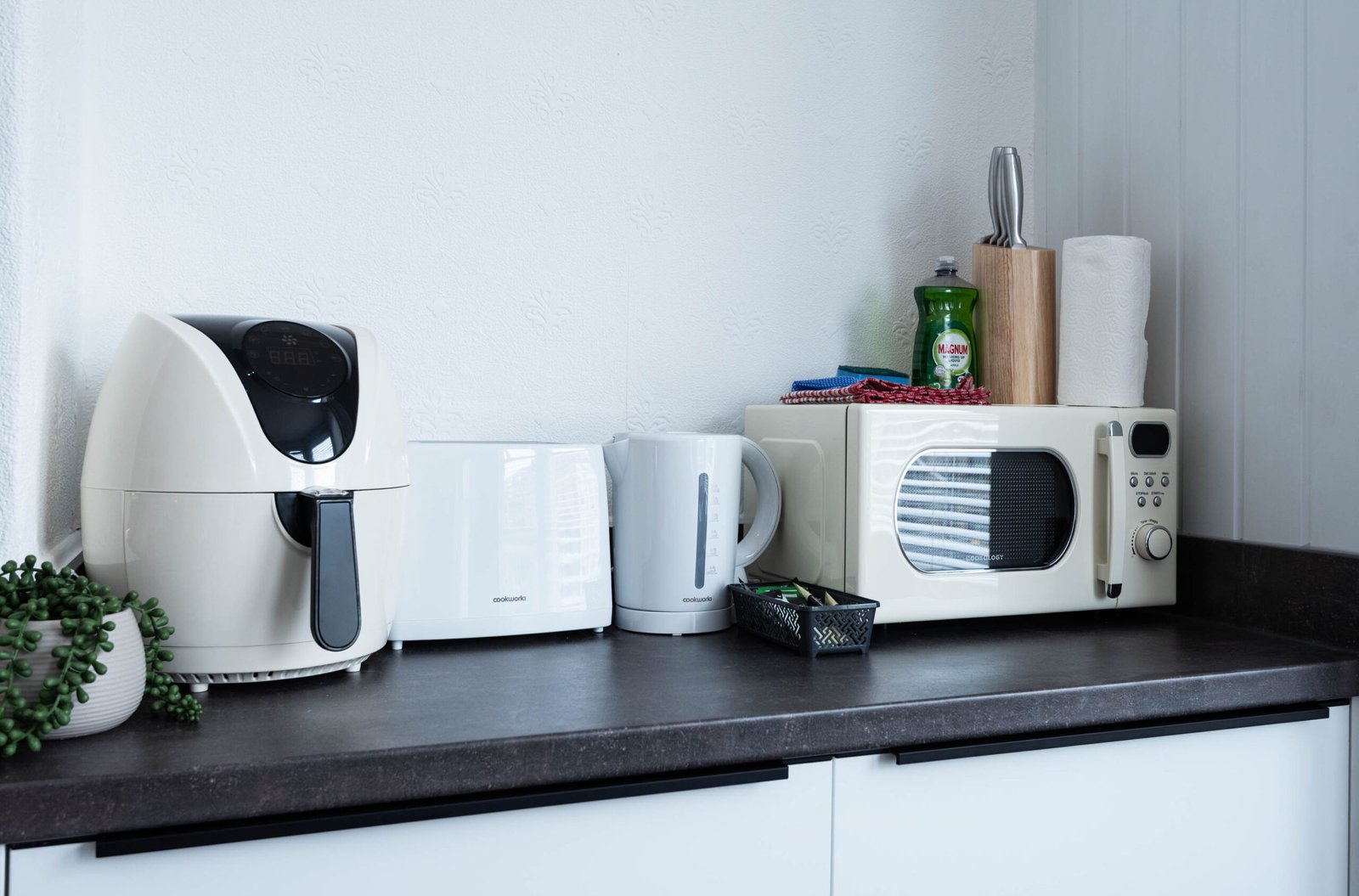 Holiday Lets Preston – The Bay Studio Apartment in Morecambe Holiday-lets-Preston-near-the-a-coastal-setting.-The-Bay-Studio-Apartment-offers-self-catering-accommodation-near-Morecambe-Bay,-Lancaster-and-Lancashire-attractions.