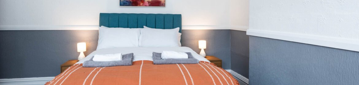Holiday lets Preston near the a coastal setting. The Bay Studio Apartment offers self-catering accommodation near Morecambe Bay, Lancaster and Lancashire attractions.