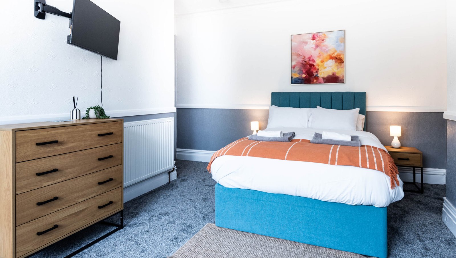 Lovat Road Holiday Cottage Serviced Apartments - Preston | Urban Stay