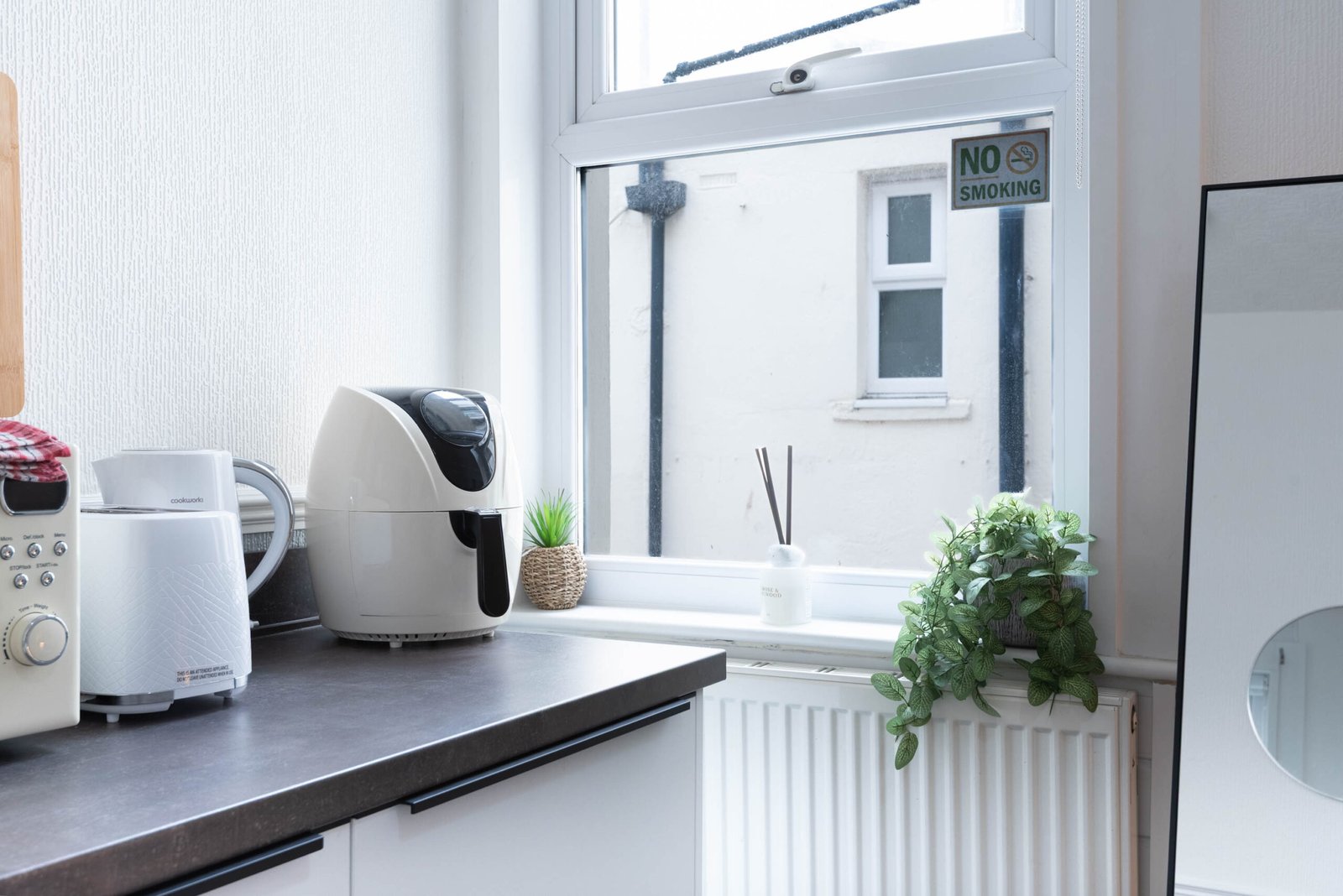 Holiday Apartments in Preston | Morecambe Aparthotel Holiday-apartments-near-Preston-with-coastal-views,-self-catering-facilities,-WiFi-and-flexible-short-or-extended-stays-in-Lancashire.