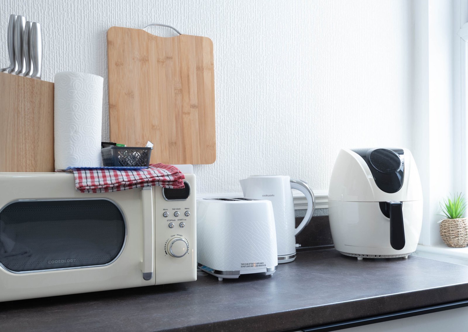Holiday Apartments in Preston | Morecambe Aparthotel Holiday-apartments-near-Preston-with-coastal-views,-self-catering-facilities,-WiFi-and-flexible-short-or-extended-stays-in-Lancashire.