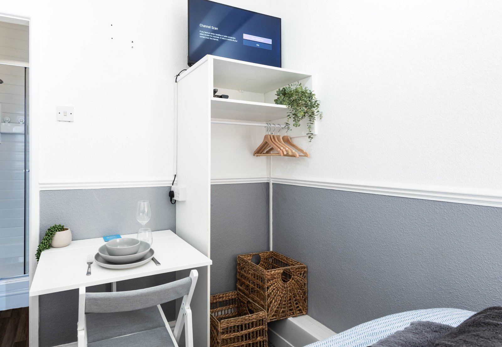 Aparthotel Lancashire | Morecambe Bay Studio Stay Book-an-aparthotel-in-Lancashire-near-Morecambe-Bay.-Enjoy-a-private-ensuite,-Smart-TV,-&-kitchen-facilities-for-short-or-extended-stays.