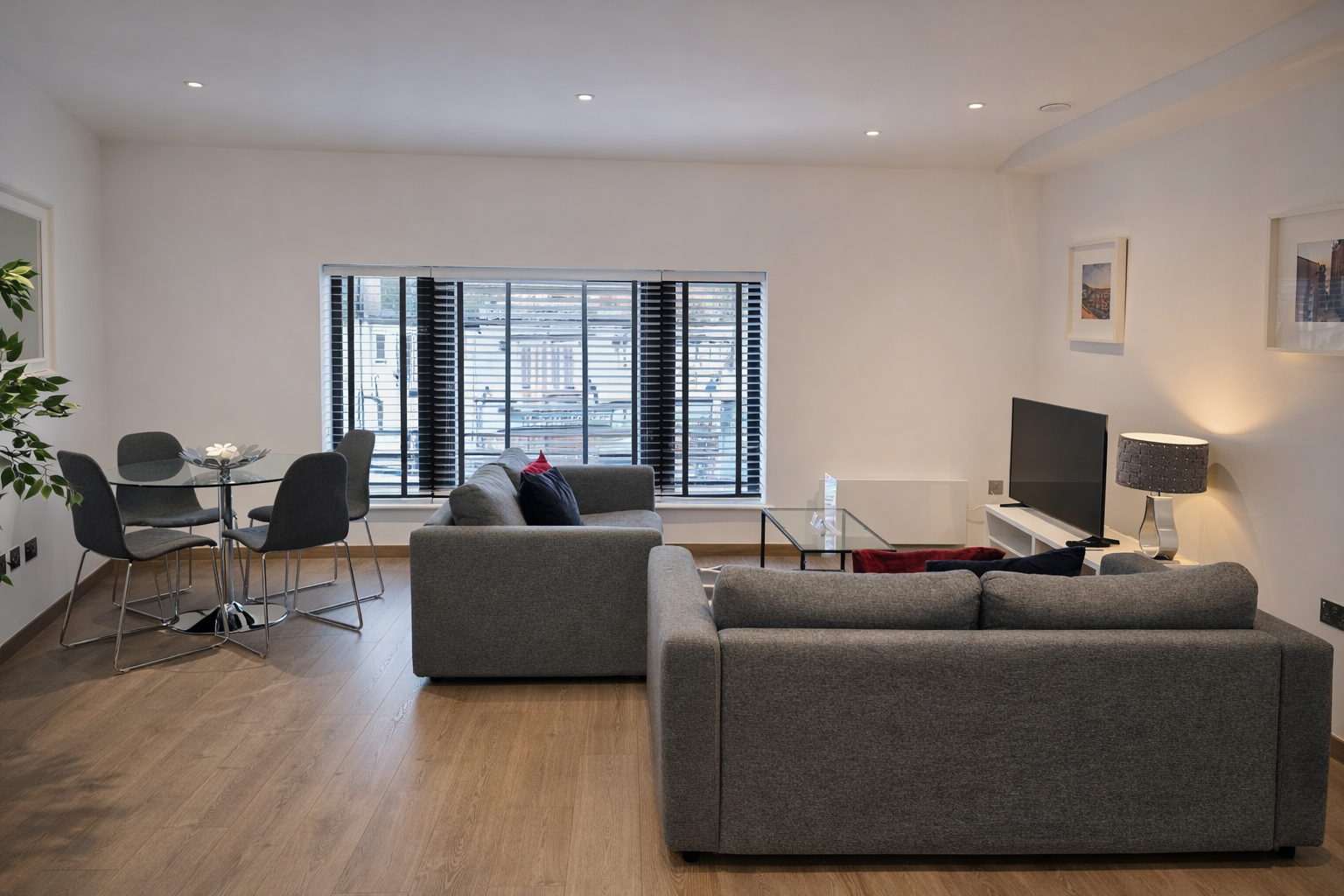 Holiday Rentals Surrey | Harvest Lane Apartments Thames Ditton Book-Holiday-Rentals-Surrey-at-Harvest-Lane-in-Thames-Ditton.-Enjoy-furnished-1,-2-and-3-bedroom-apartments-for-weekly-or-monthly-rentals.