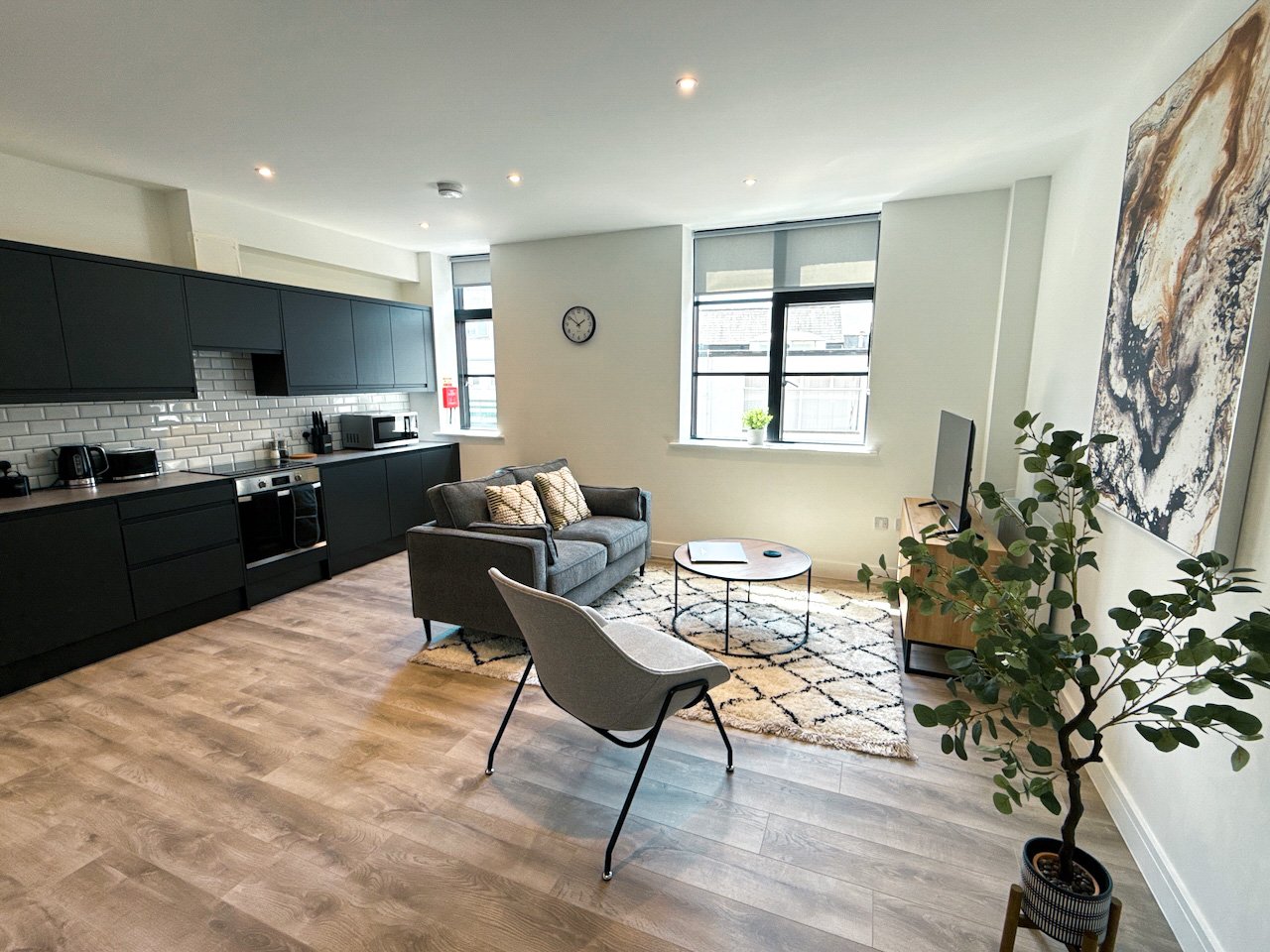 Serviced Accommodation Abingdon | Corporate Short Lets Serviced-accommodation-Abingdon-with-furnished-apartments,-WiFi,-kitchens-and-parking.-Ideal-for-corporate-lets,-contractors-&extended-stays.