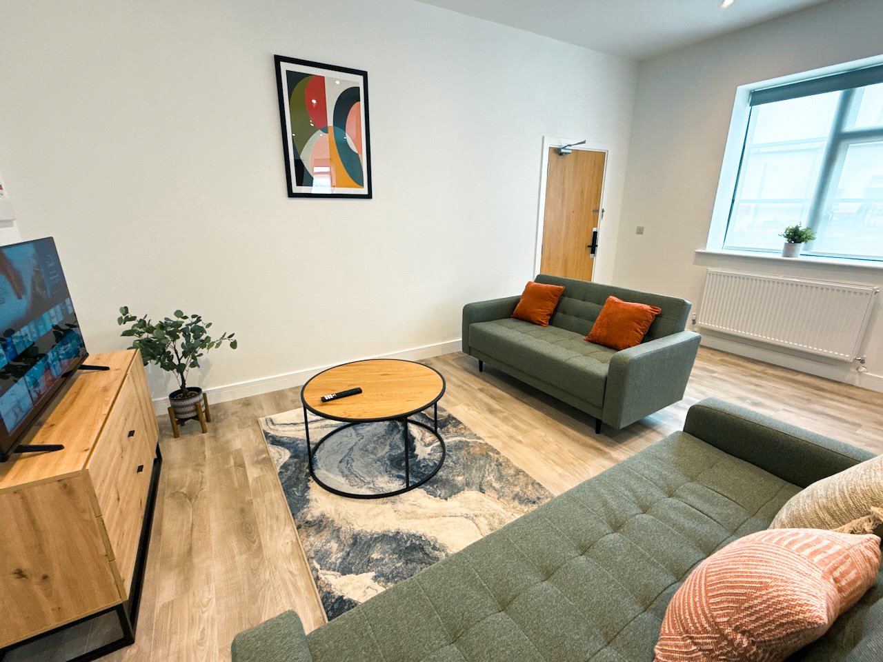 Serviced Accommodation Abingdon | Corporate Short Lets Serviced-accommodation-Abingdon-with-furnished-apartments,-WiFi,-kitchens-and-parking.-Ideal-for-corporate-lets,-contractors-&extended-stays.
