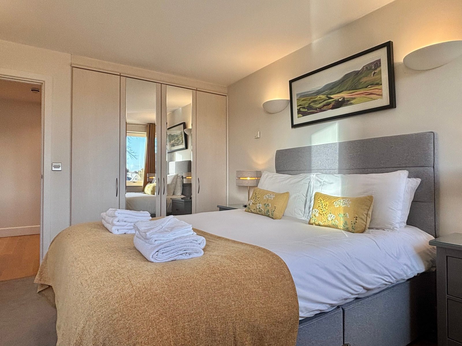 Petersfield Serviced Accommodation | Luxury Cambridge Stays Petersfield-serviced-accommodation-with-luxury-Cambridge-apartments,-parking,-WiFi,-self-catering-facilities-and-flexible-extended-stays.