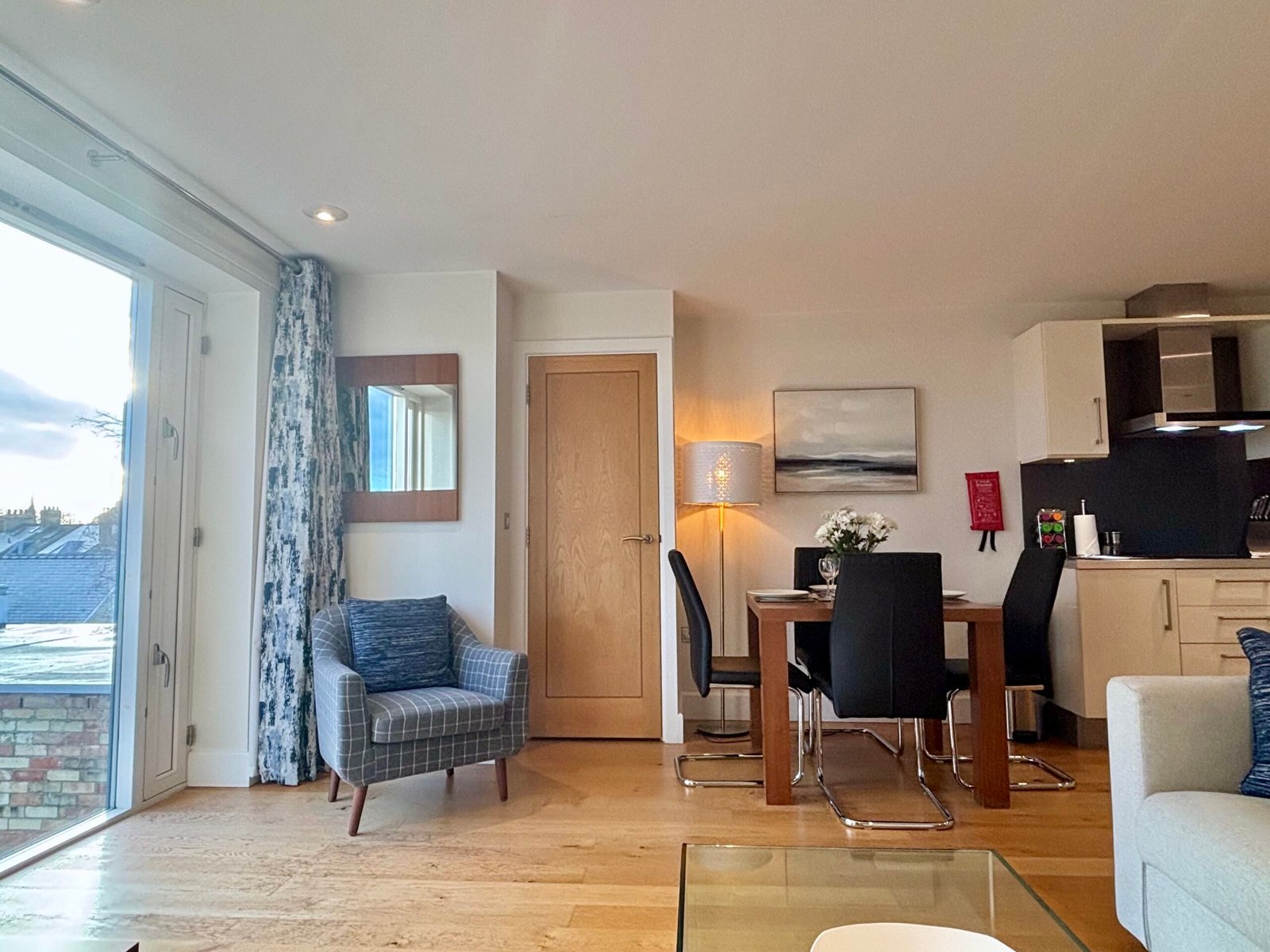 Petersfield Serviced Accommodation | Luxury Cambridge Stays Petersfield-serviced-accommodation-with-luxury-Cambridge-apartments,-parking,-WiFi,-self-catering-facilities-and-flexible-extended-stays.