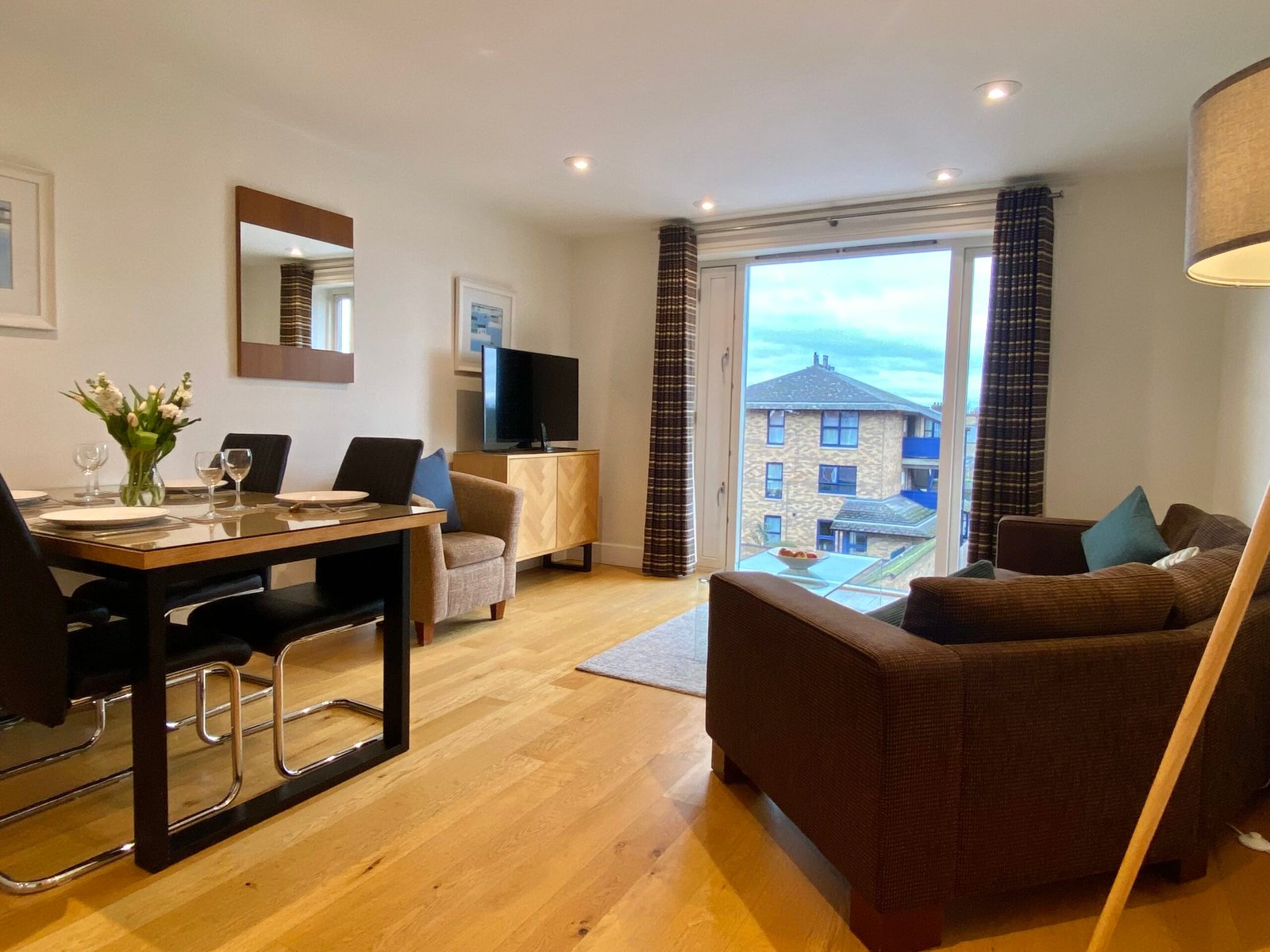 Petersfield Serviced Accommodation | Luxury Cambridge Stays Petersfield-serviced-accommodation-with-luxury-Cambridge-apartments,-parking,-WiFi,-self-catering-facilities-and-flexible-extended-stays.