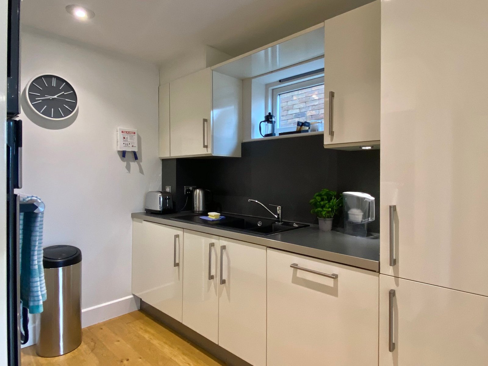 Petersfield Serviced Accommodation | Luxury Cambridge Stays Petersfield-serviced-accommodation-with-luxury-Cambridge-apartments,-parking,-WiFi,-self-catering-facilities-and-flexible-extended-stays.