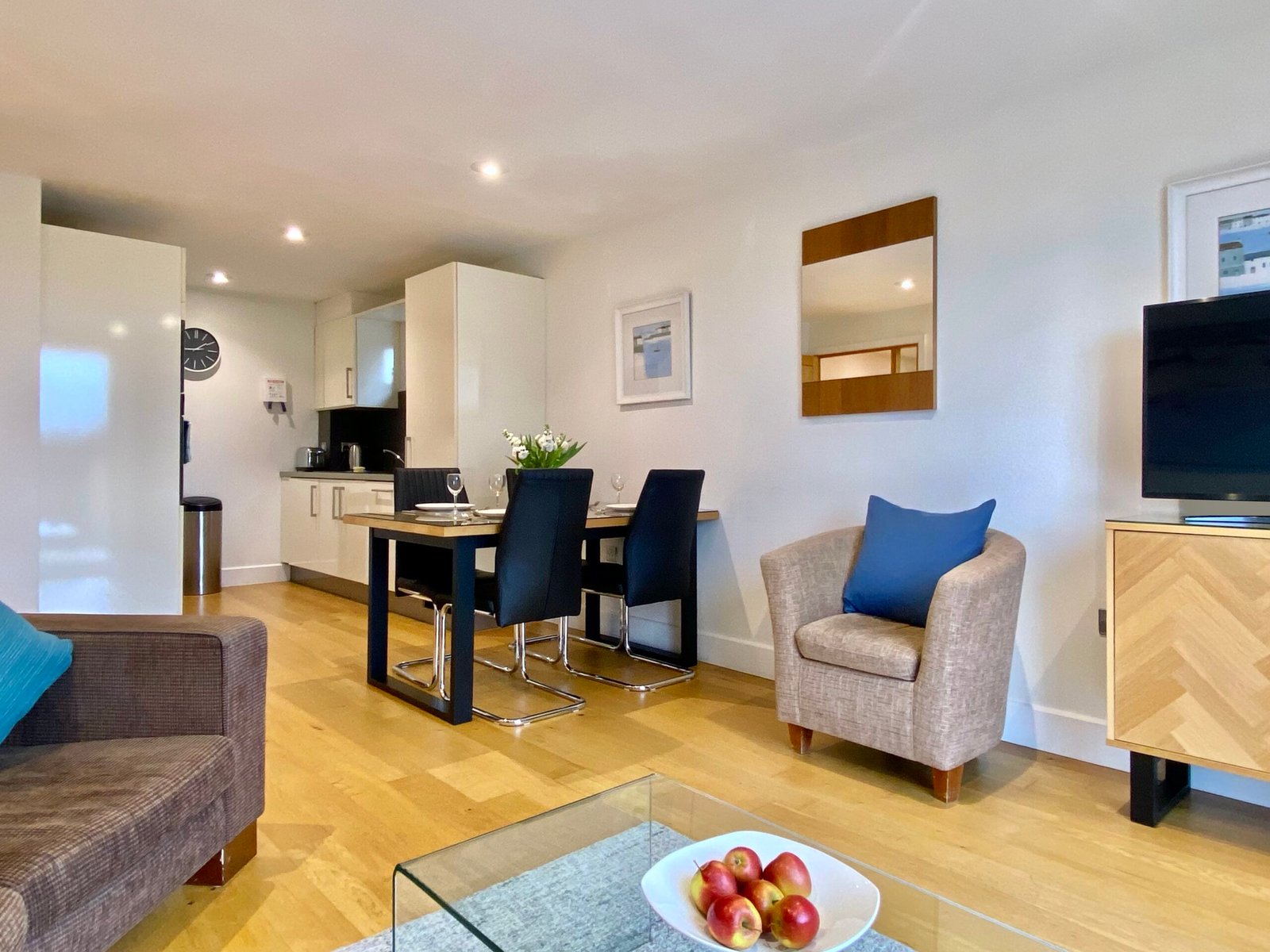 Petersfield Serviced Accommodation | Luxury Cambridge Stays Petersfield-serviced-accommodation-with-luxury-Cambridge-apartments,-parking,-WiFi,-self-catering-facilities-and-flexible-extended-stays.
