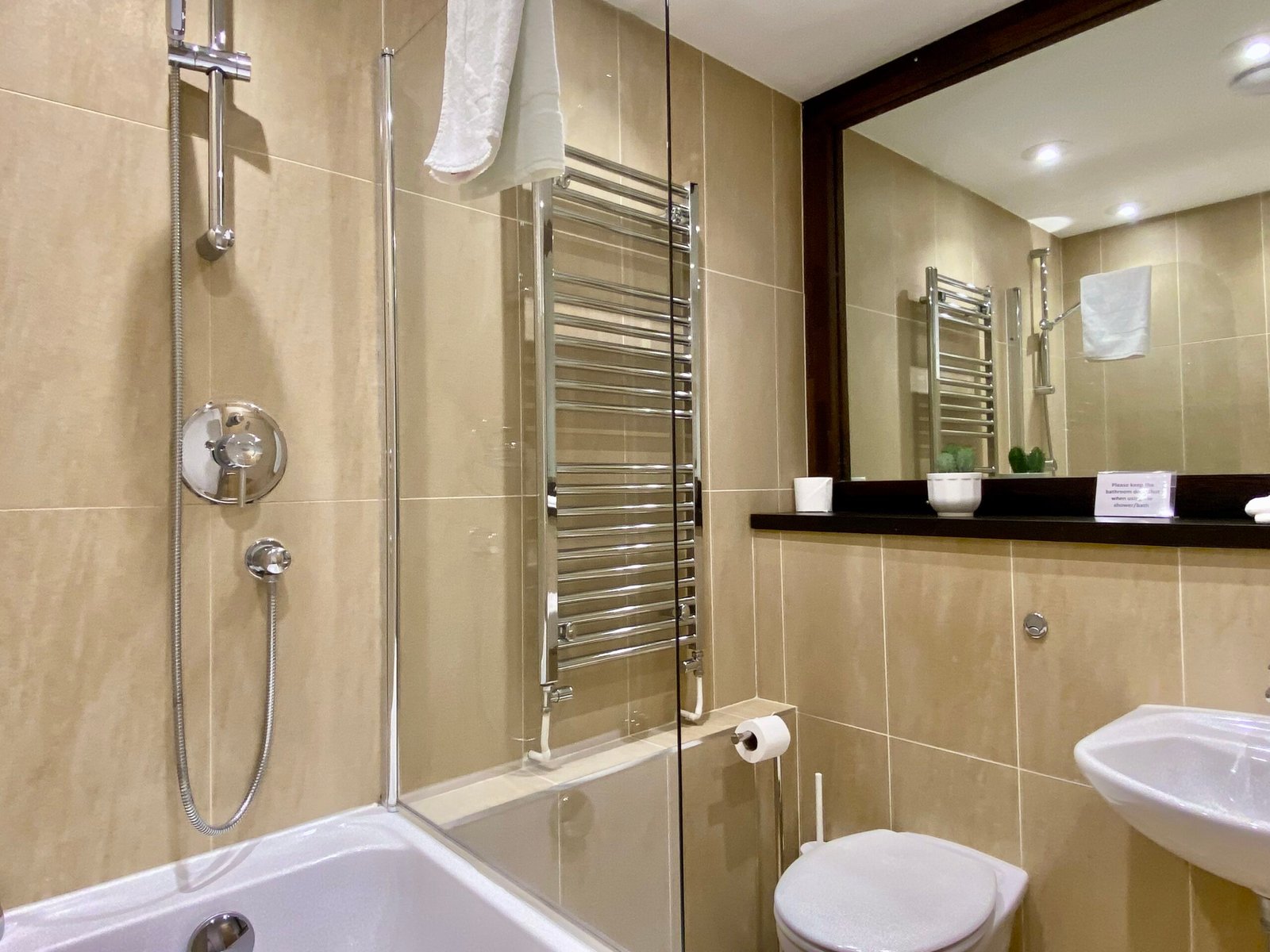 Petersfield Serviced Accommodation | Luxury Cambridge Stays Petersfield-serviced-accommodation-with-luxury-Cambridge-apartments,-parking,-WiFi,-self-catering-facilities-and-flexible-extended-stays.
