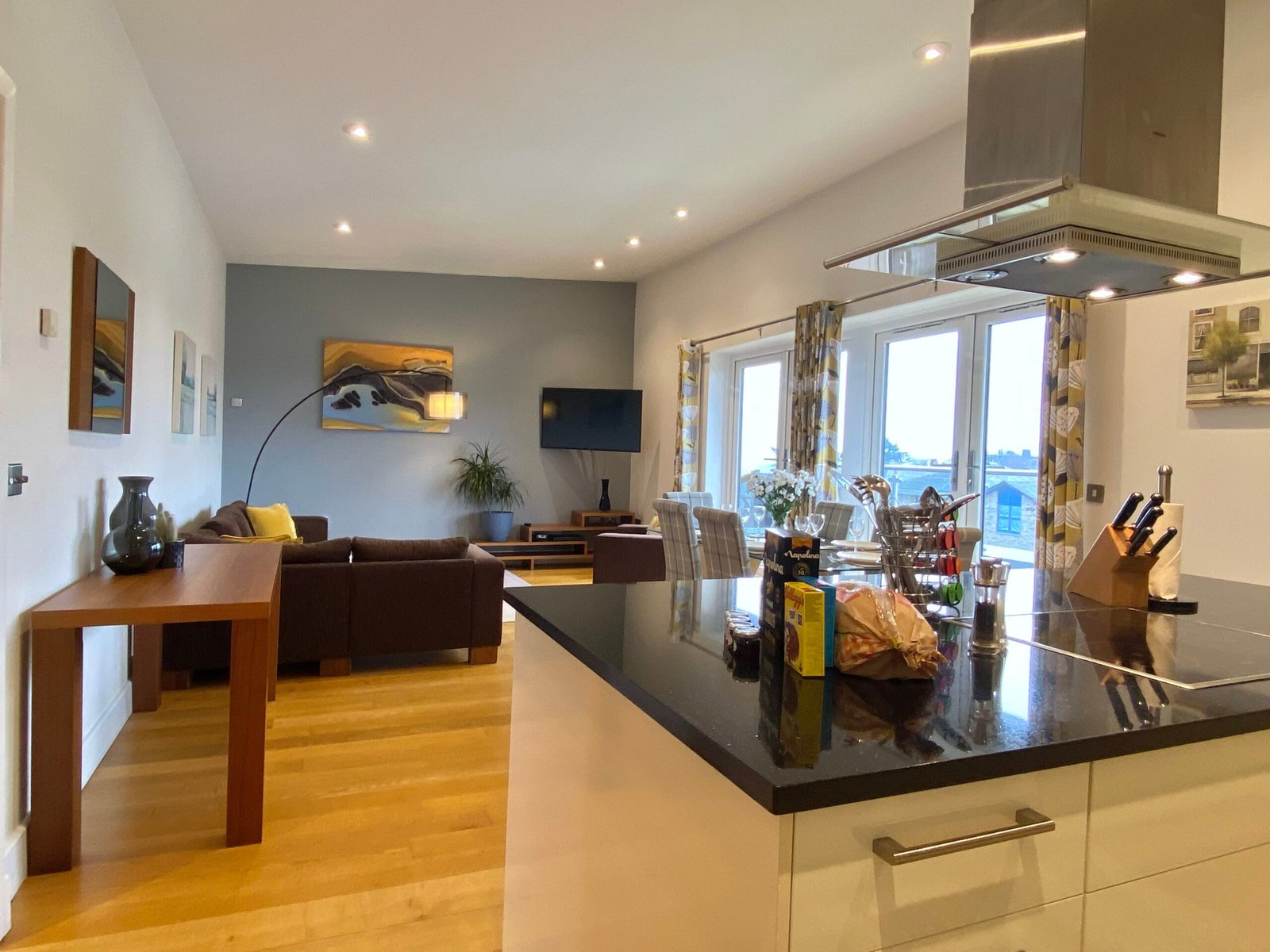 Petersfield Serviced Accommodation | Luxury Cambridge Stays Petersfield-serviced-accommodation-with-luxury-Cambridge-apartments,-parking,-WiFi,-self-catering-facilities-and-flexible-extended-stays.