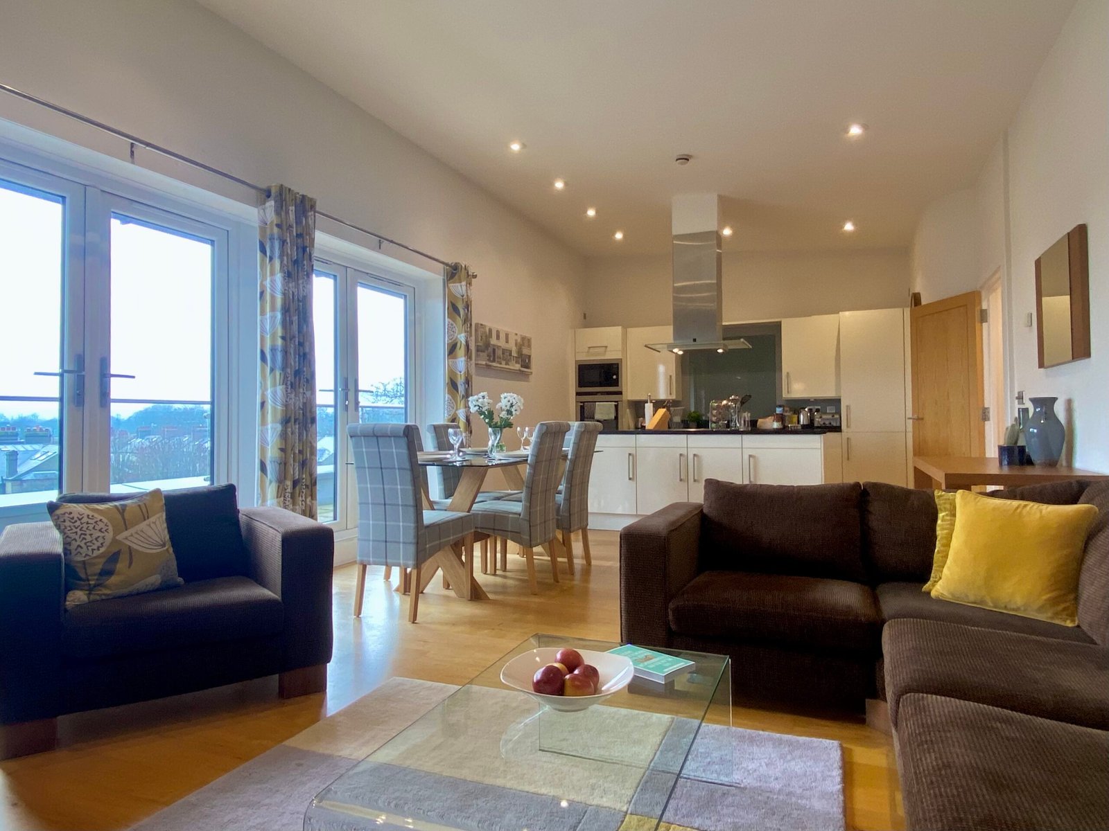 Petersfield Serviced Accommodation | Luxury Cambridge Stays Petersfield-serviced-accommodation-with-luxury-Cambridge-apartments,-parking,-WiFi,-self-catering-facilities-and-flexible-extended-stays.