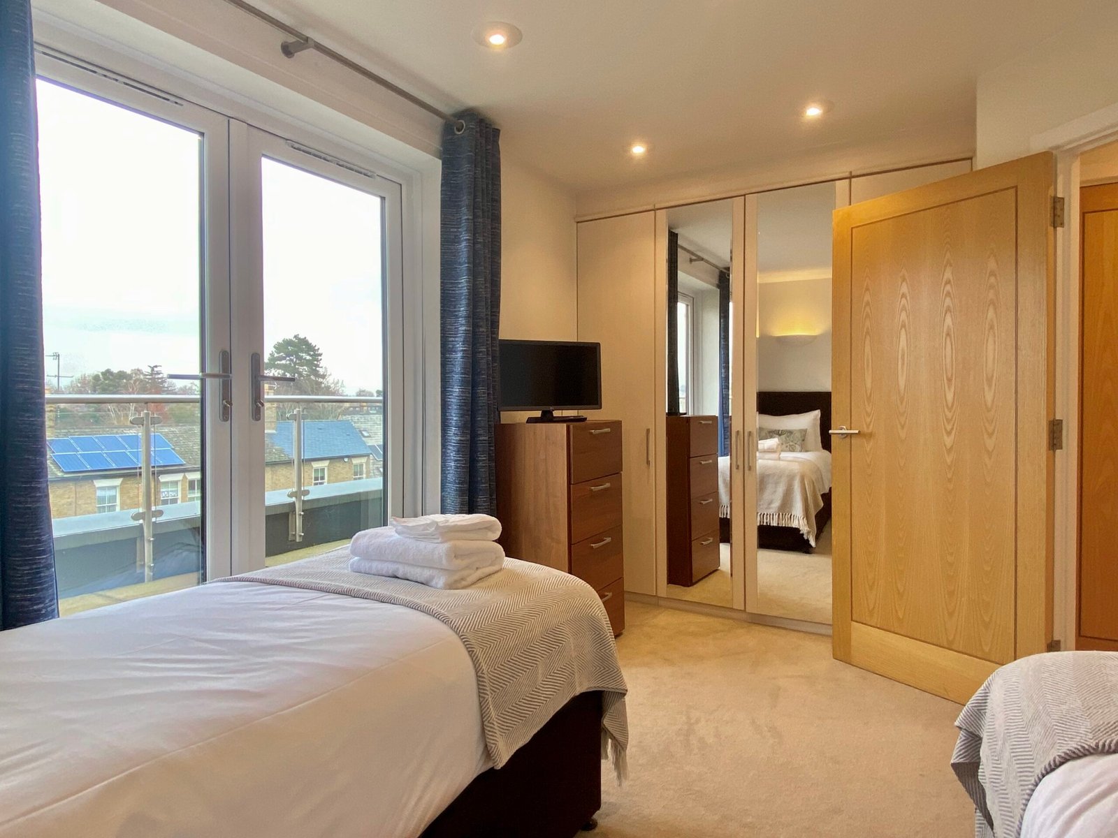 Petersfield Serviced Accommodation | Luxury Cambridge Stays Petersfield-serviced-accommodation-with-luxury-Cambridge-apartments,-parking,-WiFi,-self-catering-facilities-and-flexible-extended-stays.
