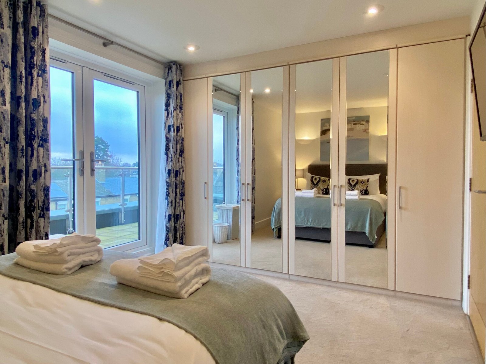 Petersfield Serviced Accommodation | Luxury Cambridge Stays Petersfield-serviced-accommodation-with-luxury-Cambridge-apartments,-parking,-WiFi,-self-catering-facilities-and-flexible-extended-stays.