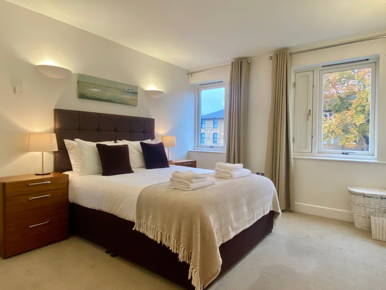 Petersfield Serviced Accommodation | Luxury Cambridge Stays Petersfield-serviced-accommodation-with-luxury-Cambridge-apartments,-parking,-WiFi,-self-catering-facilities-and-flexible-extended-stays.