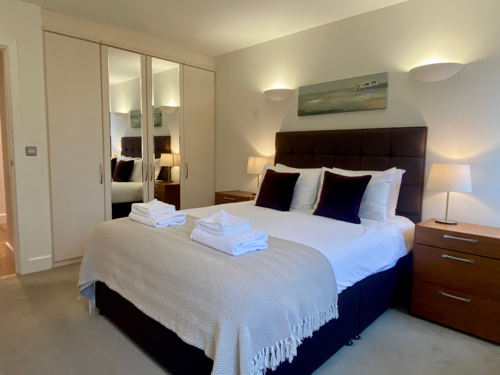 Petersfield Serviced Accommodation | Luxury Cambridge Stays Petersfield-serviced-accommodation-with-luxury-Cambridge-apartments,-parking,-WiFi,-self-catering-facilities-and-flexible-extended-stays.