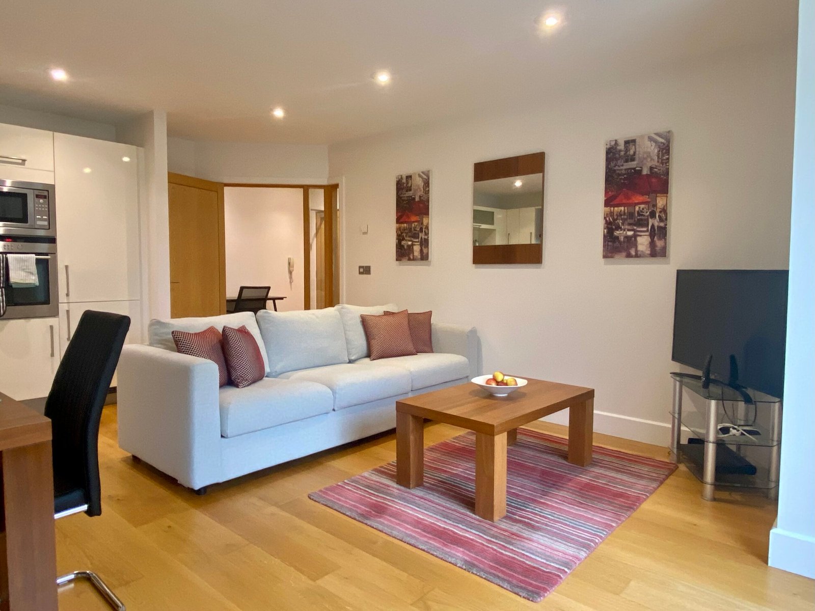 Petersfield Serviced Accommodation | Luxury Cambridge Stays Petersfield-serviced-accommodation-with-luxury-Cambridge-apartments,-parking,-WiFi,-self-catering-facilities-and-flexible-extended-stays.