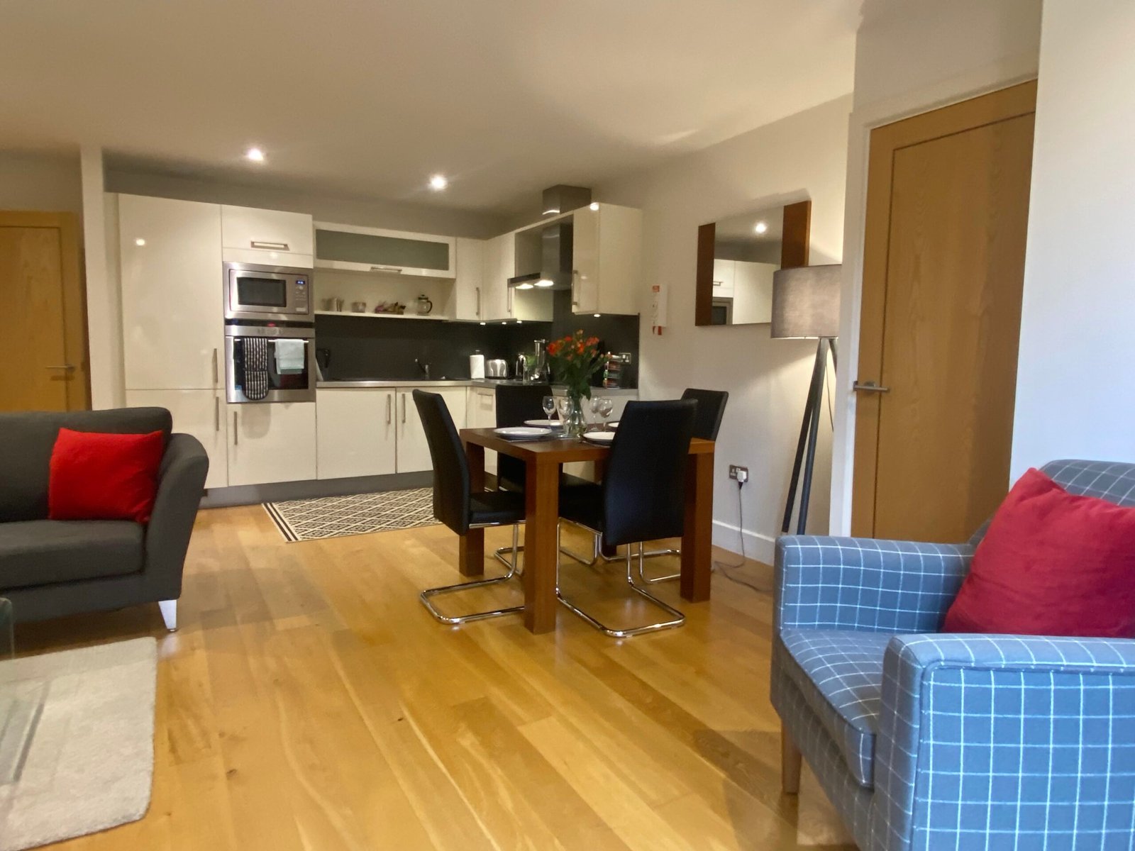 Petersfield Serviced Accommodation | Luxury Cambridge Stays Petersfield-serviced-accommodation-with-luxury-Cambridge-apartments,-parking,-WiFi,-self-catering-facilities-and-flexible-extended-stays.