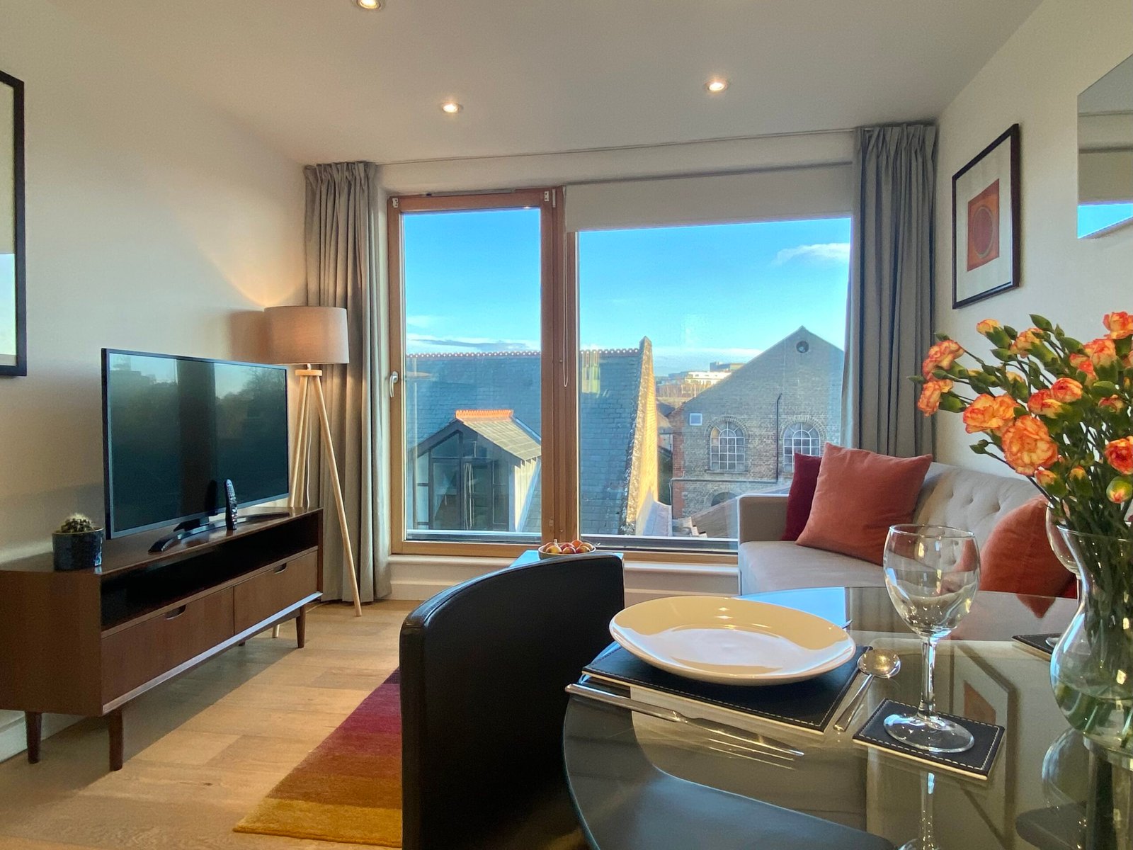 Holiday Accommodation Cambridge | City Centre Apartments Book-holiday-accommodation-in-Cambridge-near-Cambridge-Station.-Perfect-for-business-trips,-city-breaks,-and-extended-stays.