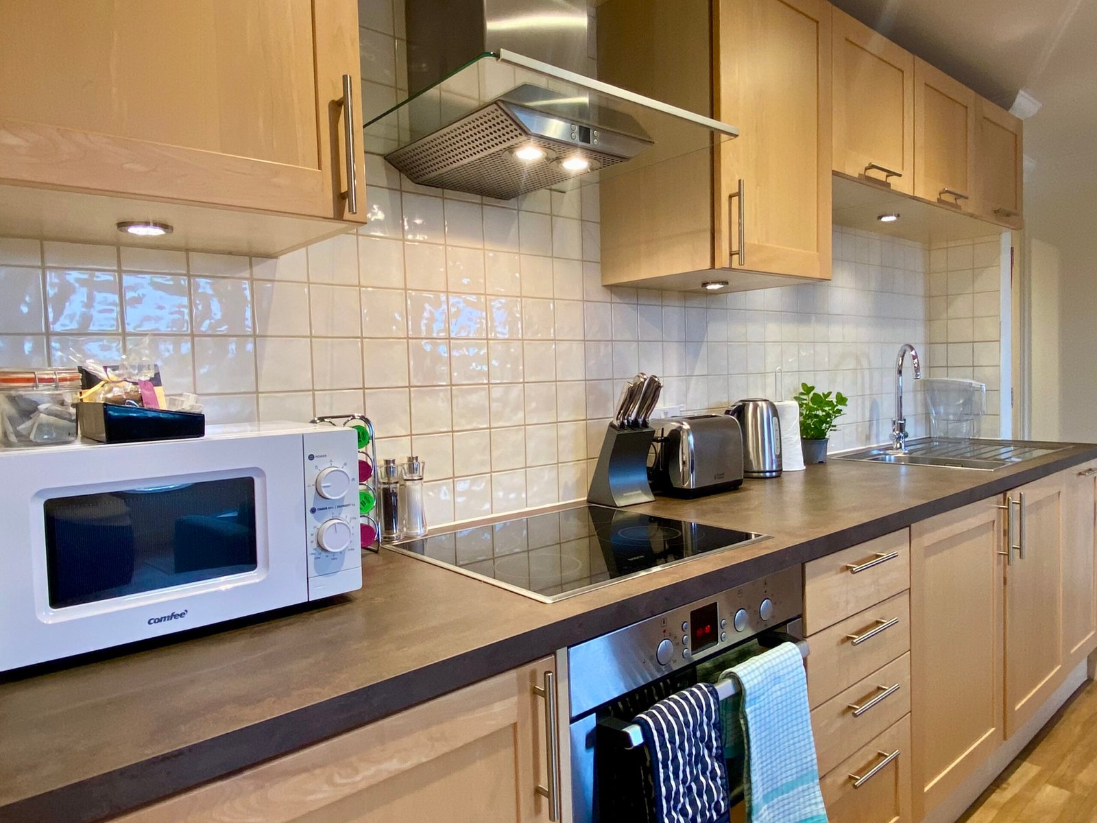 Arbury Serviced Apartments Cambridge | Short Let Accommodation Book-Arbury-Serviced-Apartments-at-Manor-House.-Ideal-short-let-apartments-in-Cambridgeshire-with-parking-near-Stansted-Airport-links.