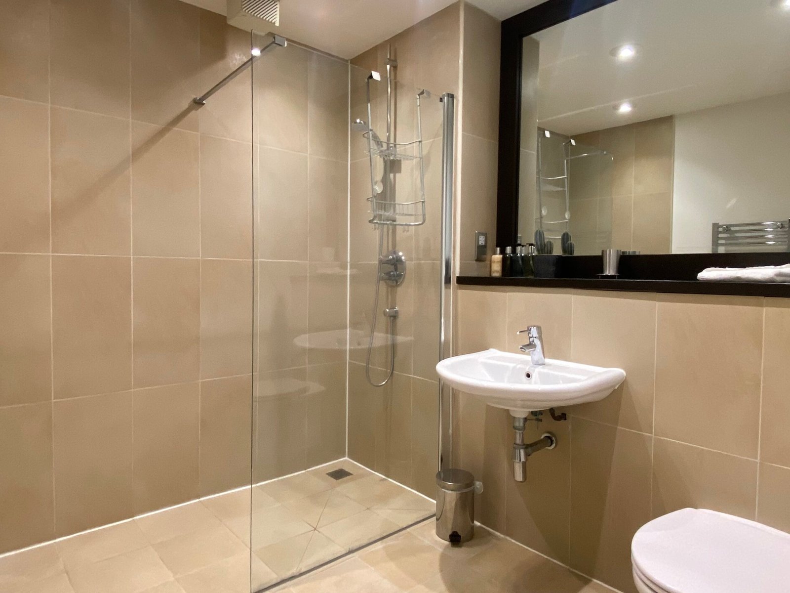 Petersfield Serviced Accommodation | Luxury Cambridge Stays Petersfield-serviced-accommodation-with-luxury-Cambridge-apartments,-parking,-WiFi,-self-catering-facilities-and-flexible-extended-stays.