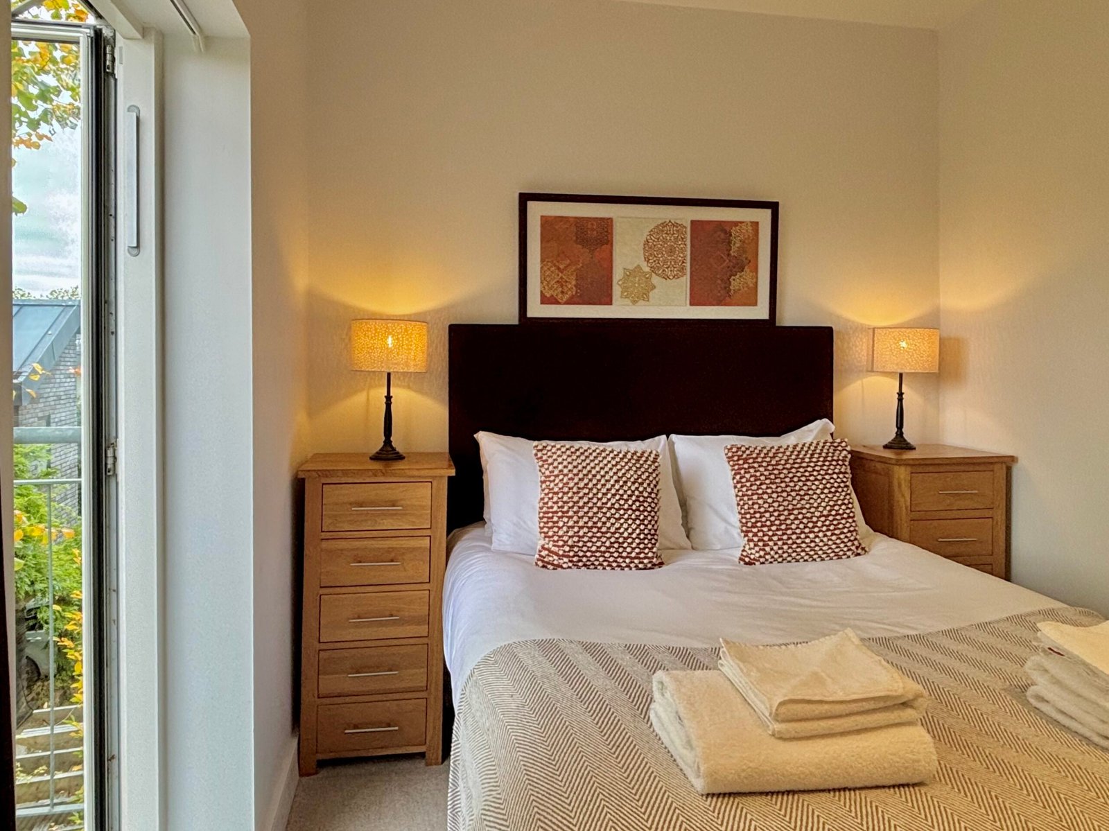 Holiday Rentals Cambridge – Jubilee House Serviced Apartments Book-furnished-Holiday-Rentals-Cambridge-for-1-week,-1-month-or-longer!-Our-short-let-apartments-are-near-university-and-tourist-sights.
