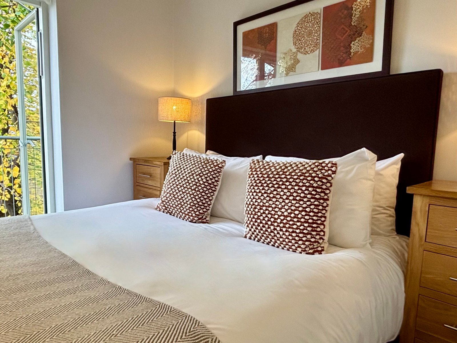 Holiday Rentals Cambridge – Jubilee House Serviced Apartments Book-furnished-Holiday-Rentals-Cambridge-for-1-week,-1-month-or-longer!-Our-short-let-apartments-are-near-university-and-tourist-sights.