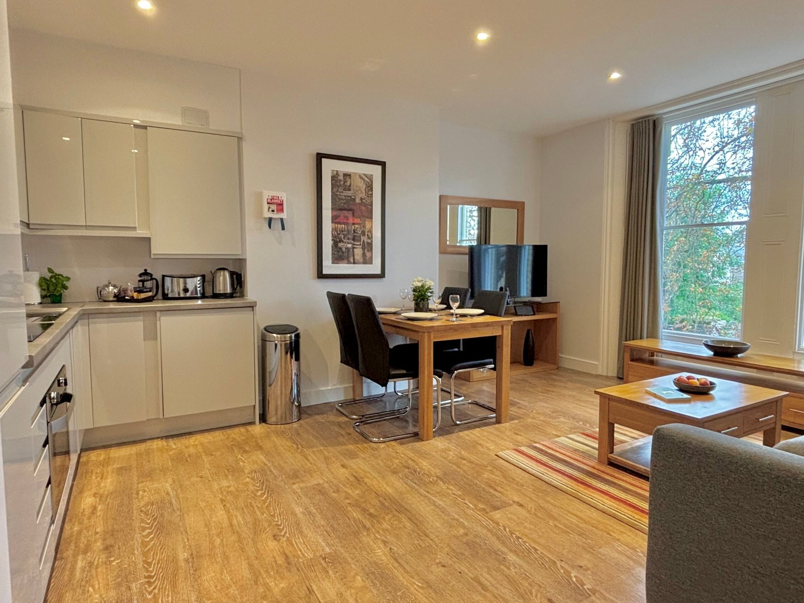 Holiday Rentals Cambridge – Jubilee House Serviced Apartments Book-furnished-Holiday-Rentals-Cambridge-for-1-week,-1-month-or-longer!-Our-short-let-apartments-are-near-university-and-tourist-sights.