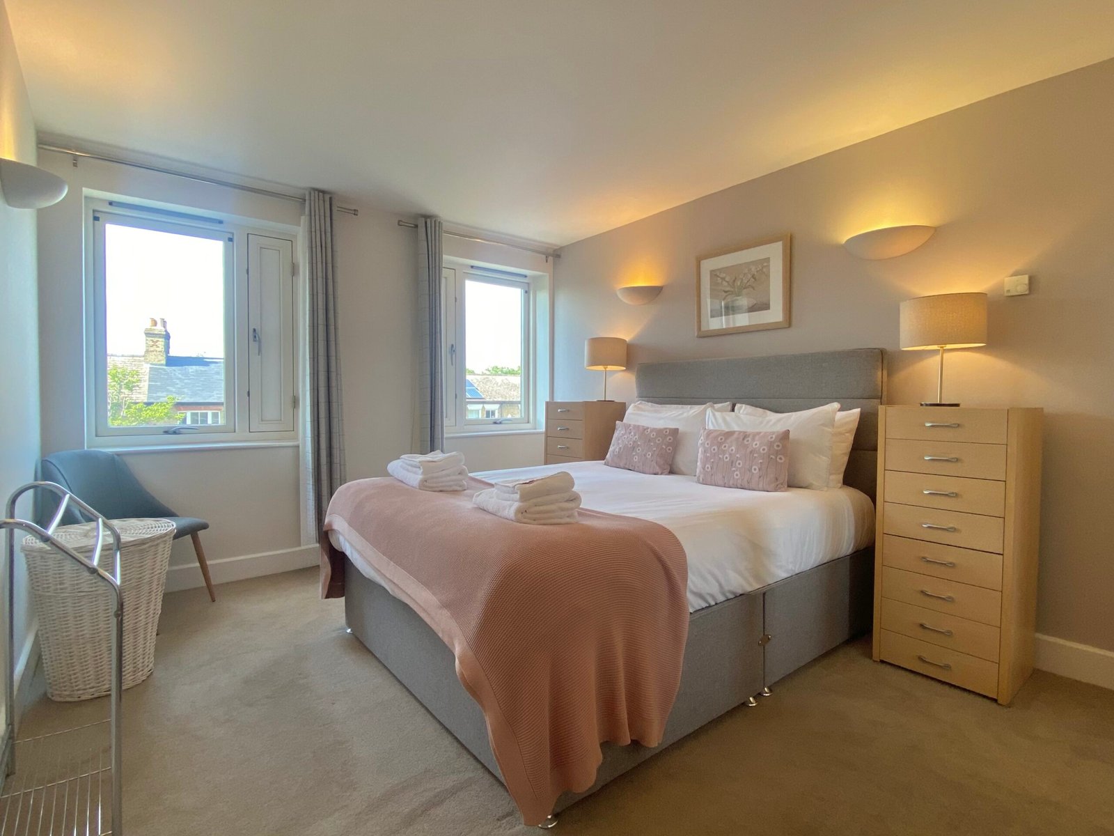 Petersfield Serviced Accommodation | Luxury Cambridge Stays Petersfield-serviced-accommodation-with-luxury-Cambridge-apartments,-parking,-WiFi,-self-catering-facilities-and-flexible-extended-stays.