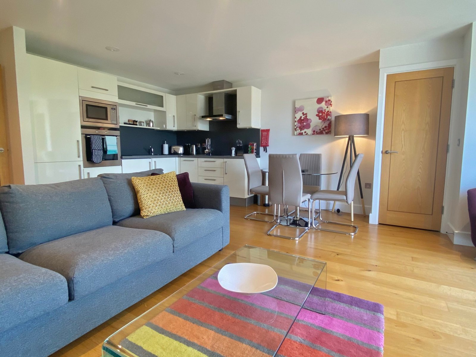 Petersfield Serviced Accommodation | Luxury Cambridge Stays Petersfield-serviced-accommodation-with-luxury-Cambridge-apartments,-parking,-WiFi,-self-catering-facilities-and-flexible-extended-stays.