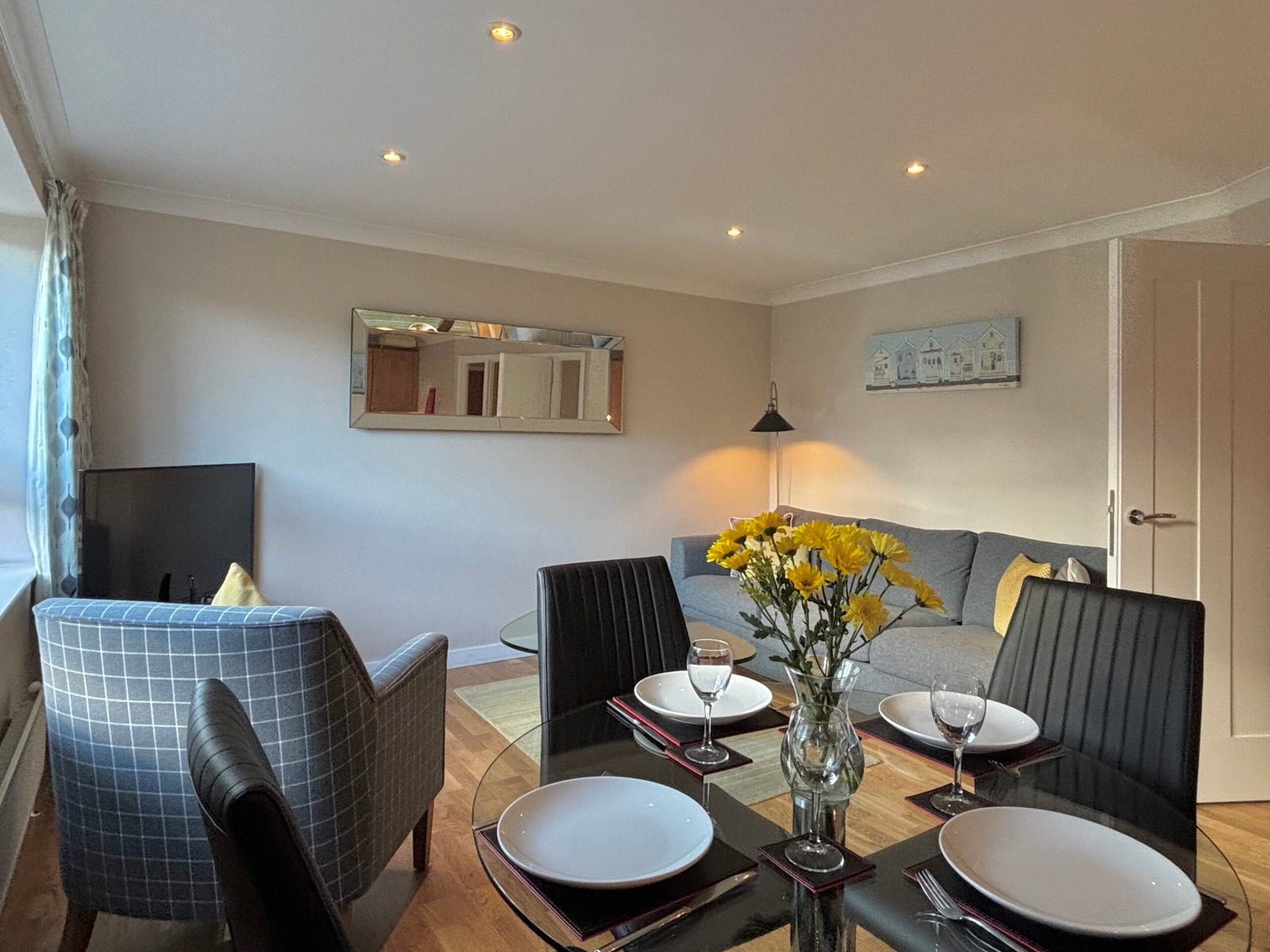 Cambridge Corporate Accommodation – Cherry Hinton | Urban Stay Looking-for-the-best-short-let-accommodation-in-Cambridge?-Book-this-Cambridge-Corporate-Accommodation.-Cheap-direct-rates