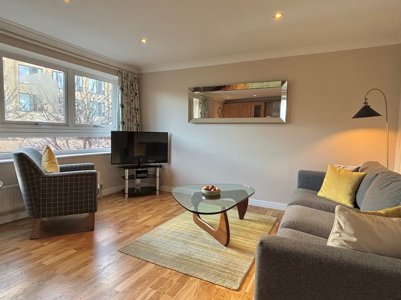Cambridge Corporate Accommodation – Cherry Hinton | Urban Stay Looking-for-the-best-short-let-accommodation-in-Cambridge?-Book-this-Cambridge-Corporate-Accommodation.-Cheap-direct-rates