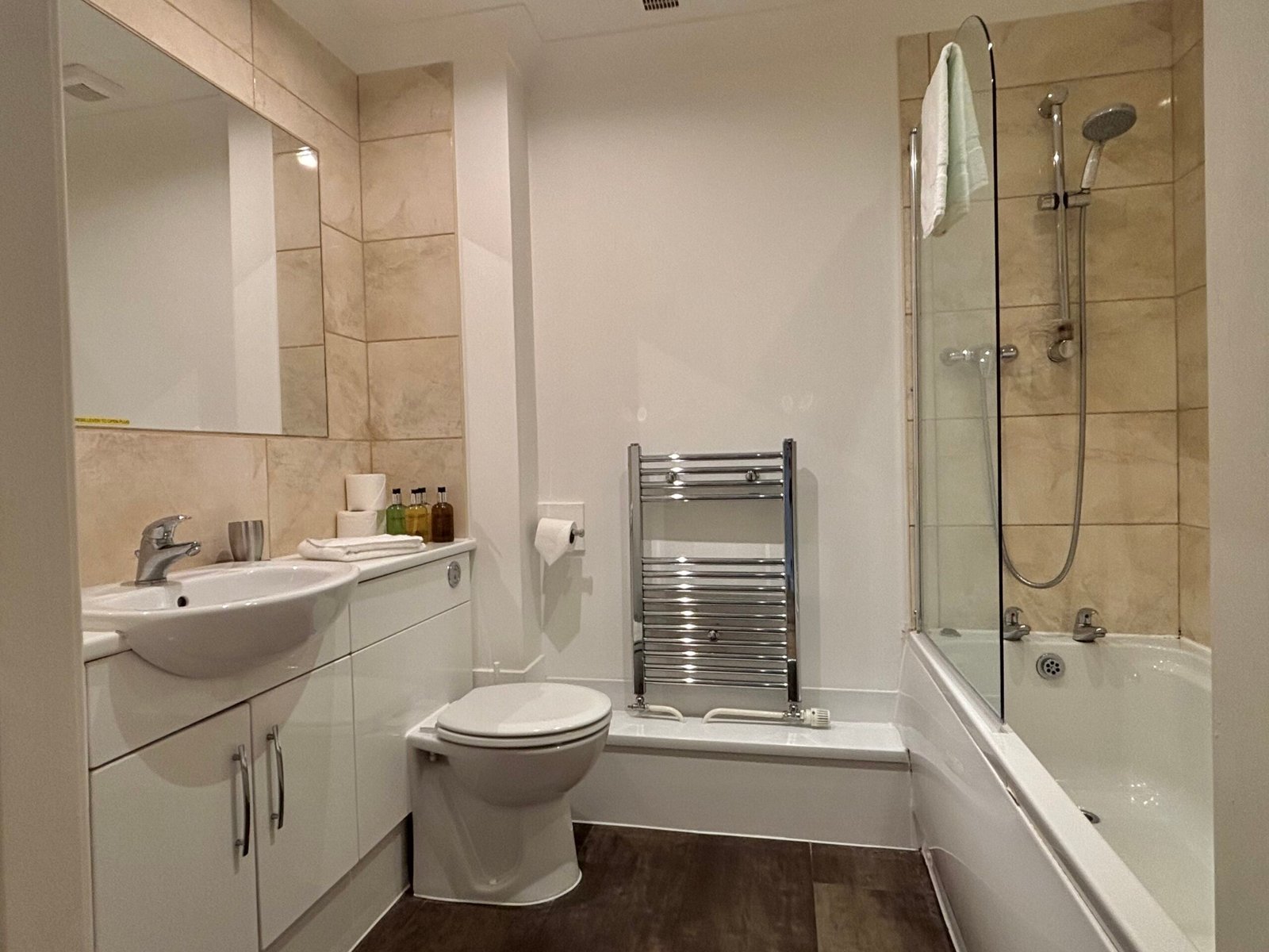 Cambridge Corporate Accommodation – Cherry Hinton | Urban Stay Looking-for-the-best-short-let-accommodation-in-Cambridge?-Book-this-Cambridge-Corporate-Accommodation.-Cheap-direct-rates