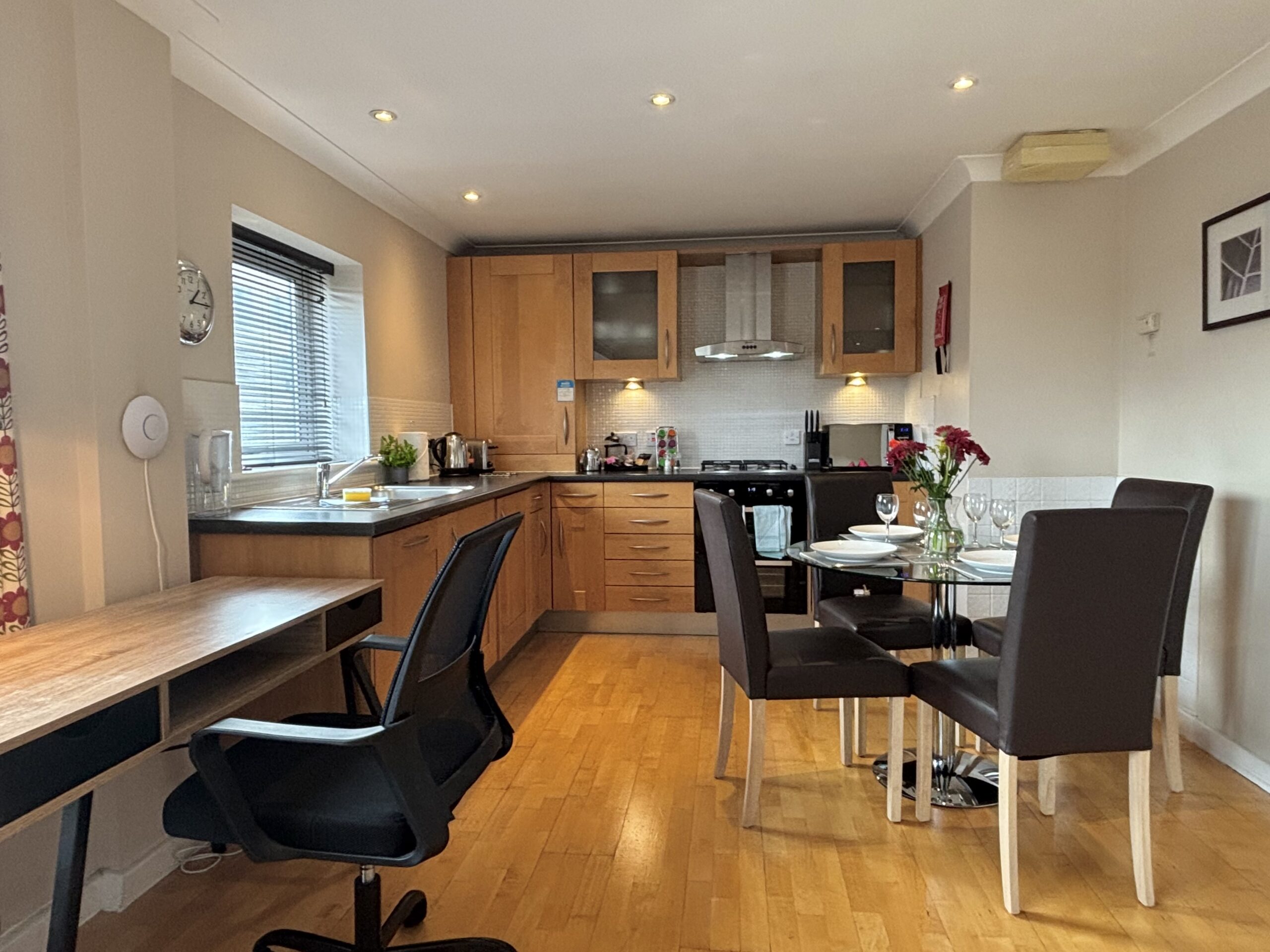 Cambridge Corporate Accommodation – Cherry Hinton | Urban Stay Looking-for-the-best-short-let-accommodation-in-Cambridge?-Book-this-Cambridge-Corporate-Accommodation.-Cheap-direct-rates