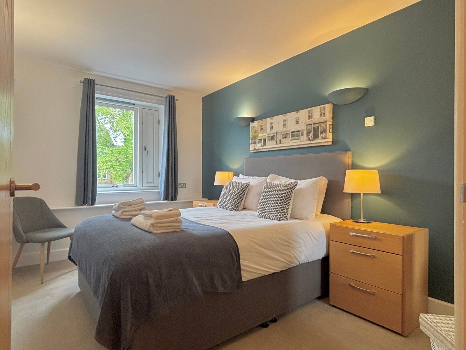 Petersfield Serviced Accommodation | Luxury Cambridge Stays Petersfield-serviced-accommodation-with-luxury-Cambridge-apartments,-parking,-WiFi,-self-catering-facilities-and-flexible-extended-stays.
