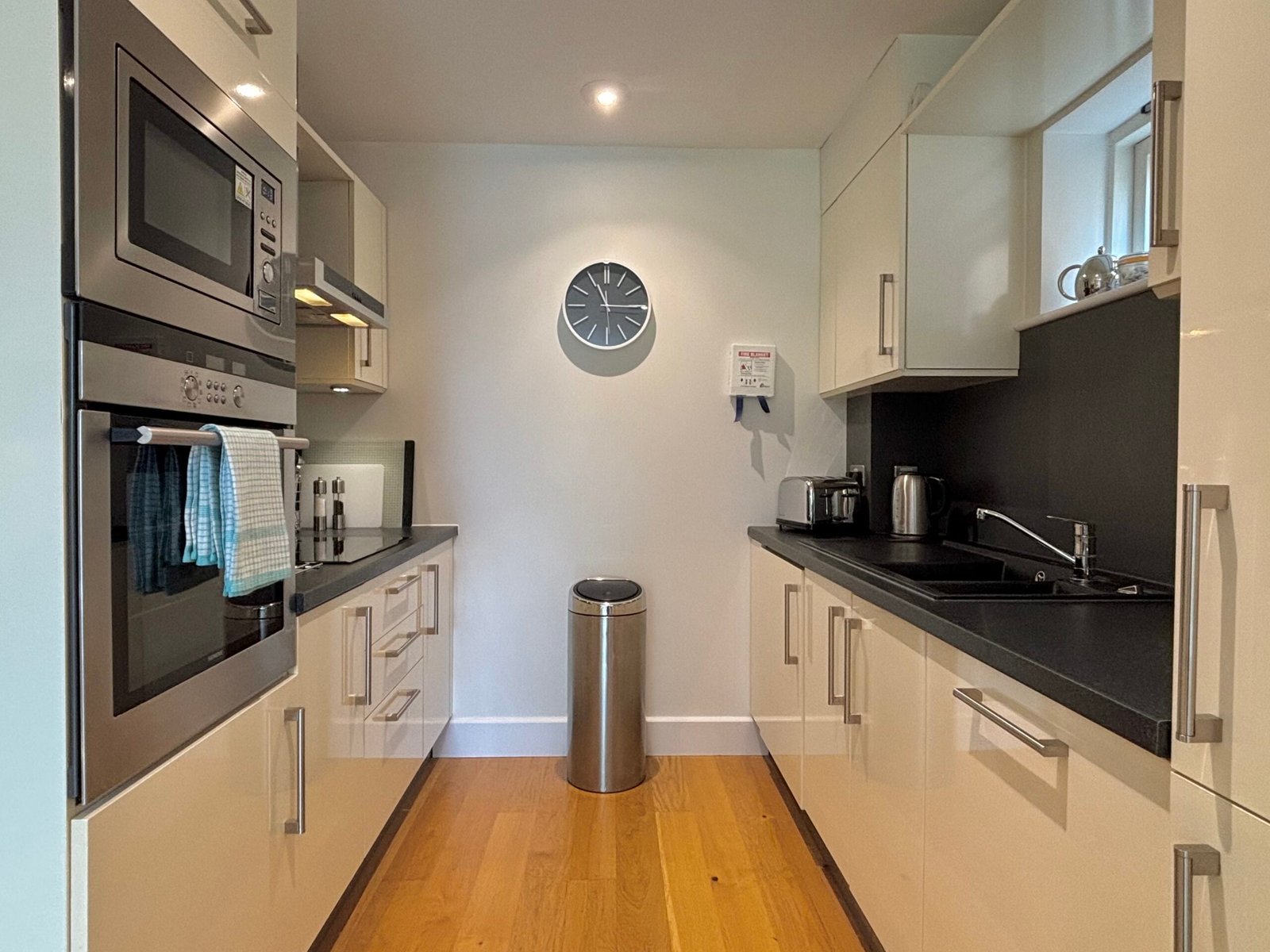 Petersfield Serviced Accommodation | Luxury Cambridge Stays Petersfield-serviced-accommodation-with-luxury-Cambridge-apartments,-parking,-WiFi,-self-catering-facilities-and-flexible-extended-stays.