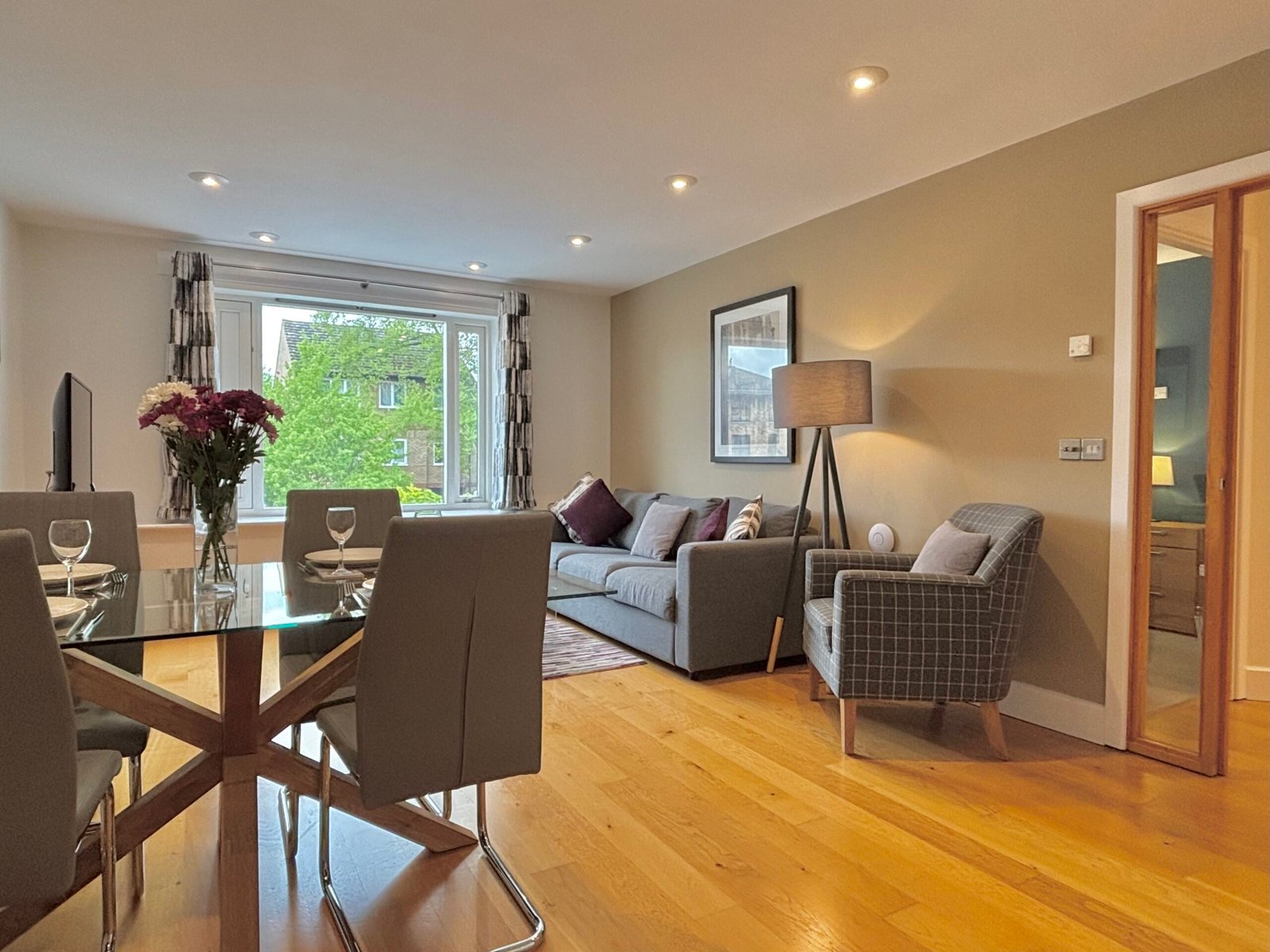 Petersfield Serviced Accommodation | Luxury Cambridge Stays Petersfield-serviced-accommodation-with-luxury-Cambridge-apartments,-parking,-WiFi,-self-catering-facilities-and-flexible-extended-stays.