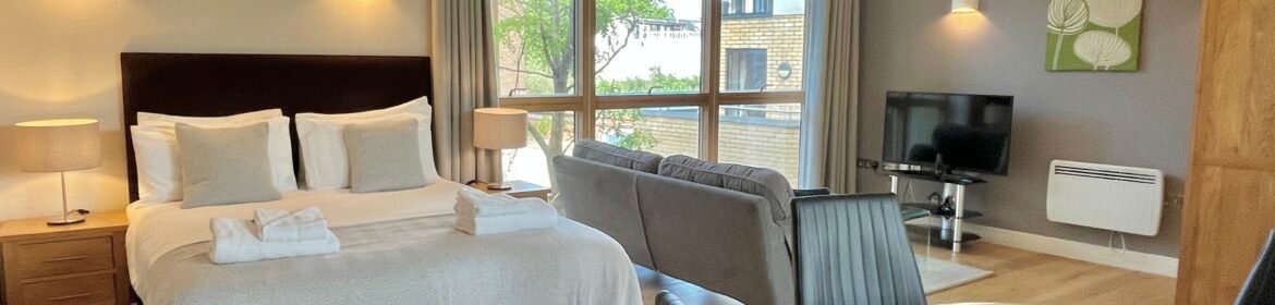Book Petersfield serviced apartments with balconies, kitchens, WiFi, and easy access to Cambridge Station.Ideal for business & extended stays.