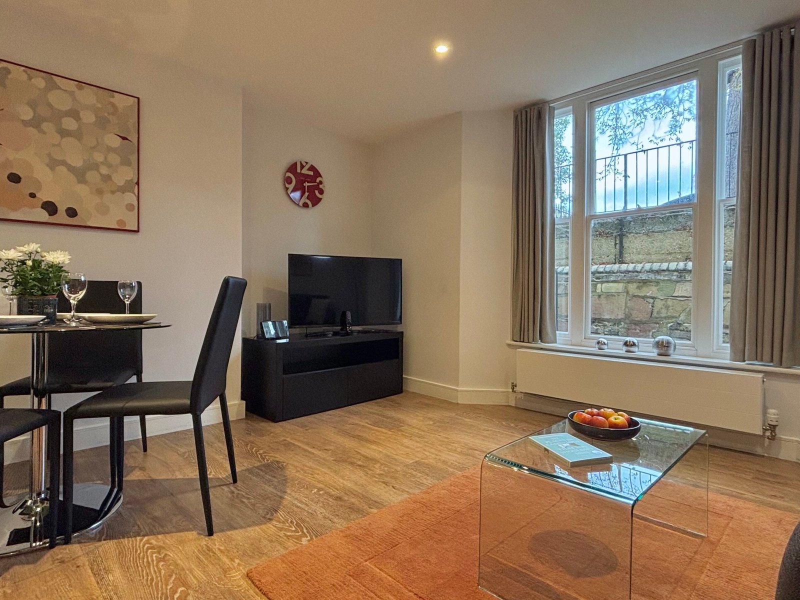 Holiday Rentals Cambridge – Jubilee House Serviced Apartments Book-furnished-Holiday-Rentals-Cambridge-for-1-week,-1-month-or-longer!-Our-short-let-apartments-are-near-university-and-tourist-sights.