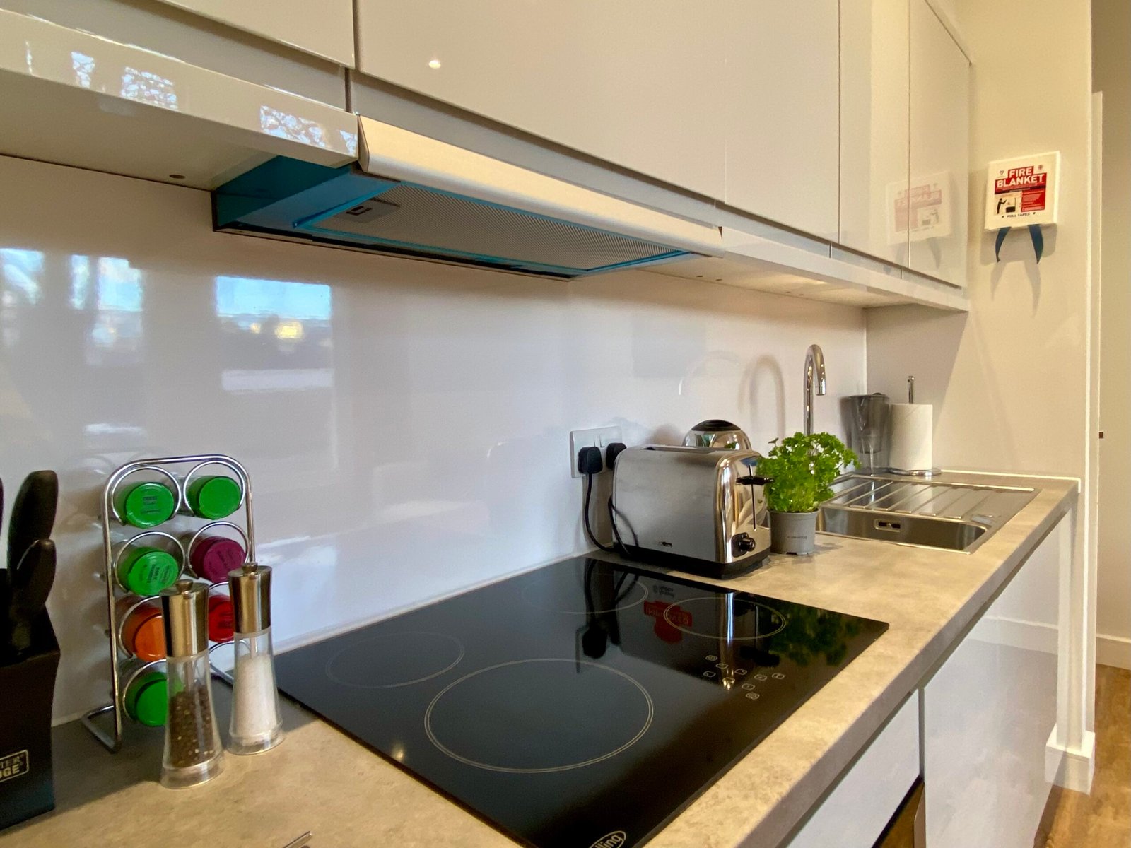 Holiday Rentals Cambridge – Jubilee House Serviced Apartments Book-furnished-Holiday-Rentals-Cambridge-for-1-week,-1-month-or-longer!-Our-short-let-apartments-are-near-university-and-tourist-sights.