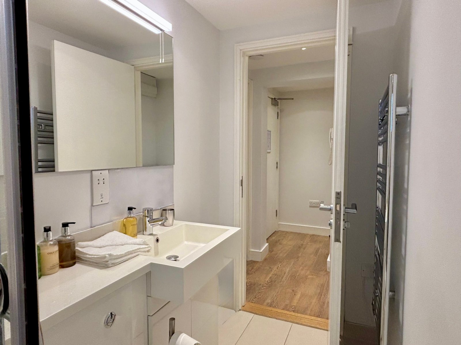 Holiday Rentals Cambridge – Jubilee House Serviced Apartments Book-furnished-Holiday-Rentals-Cambridge-for-1-week,-1-month-or-longer!-Our-short-let-apartments-are-near-university-and-tourist-sights.