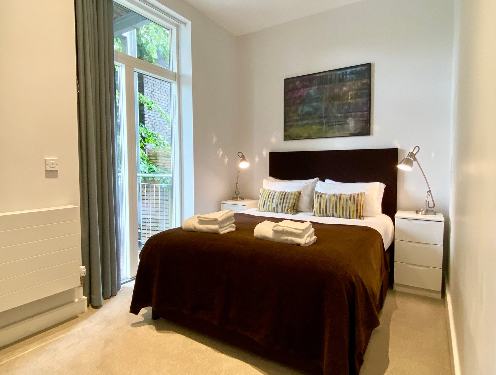 Holiday Rentals Cambridge – Jubilee House Serviced Apartments Book-furnished-Holiday-Rentals-Cambridge-for-1-week,-1-month-or-longer!-Our-short-let-apartments-are-near-university-and-tourist-sights.