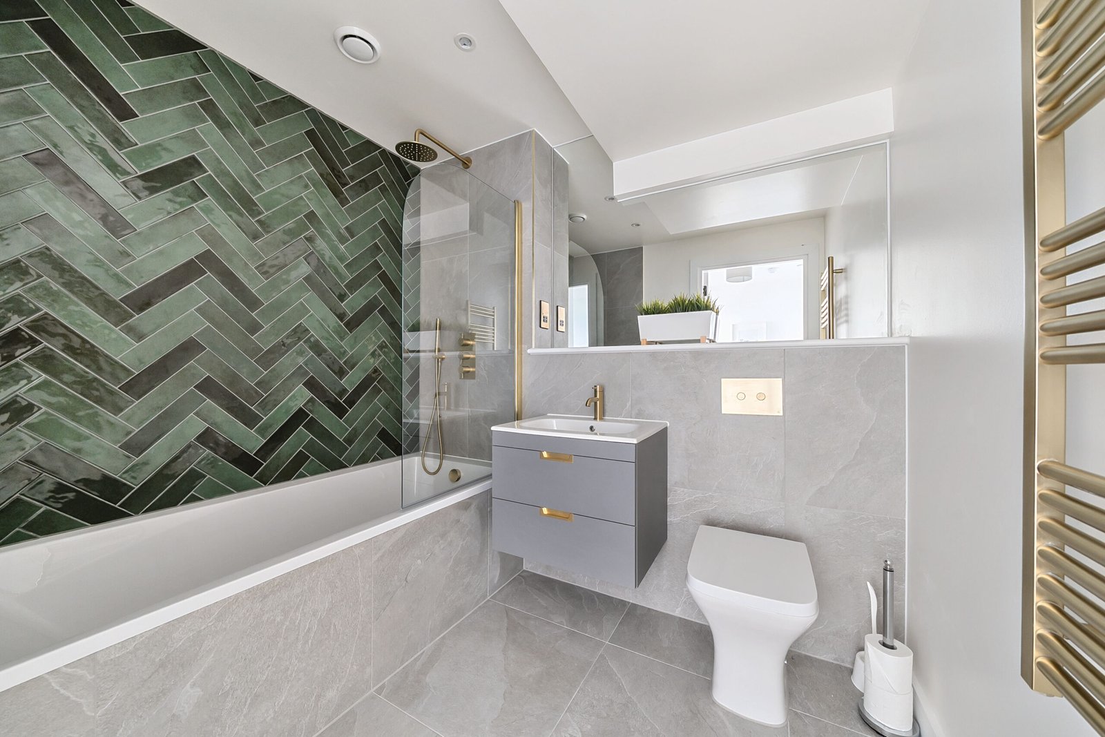 Corporate Accommodation near Canary Wharf London Corporate-accommodation-near-Canary-Wharf-with-stylish-apartments,-WiFi,-balconies-and-fast-links-across-East-and-Central-London.