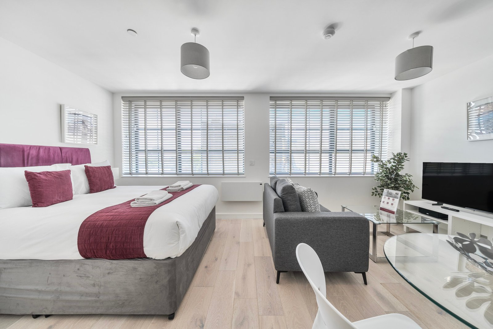 Corporate Accommodation near Canary Wharf London Corporate-accommodation-near-Canary-Wharf-with-stylish-apartments,-WiFi,-balconies-and-fast-links-across-East-and-Central-London.