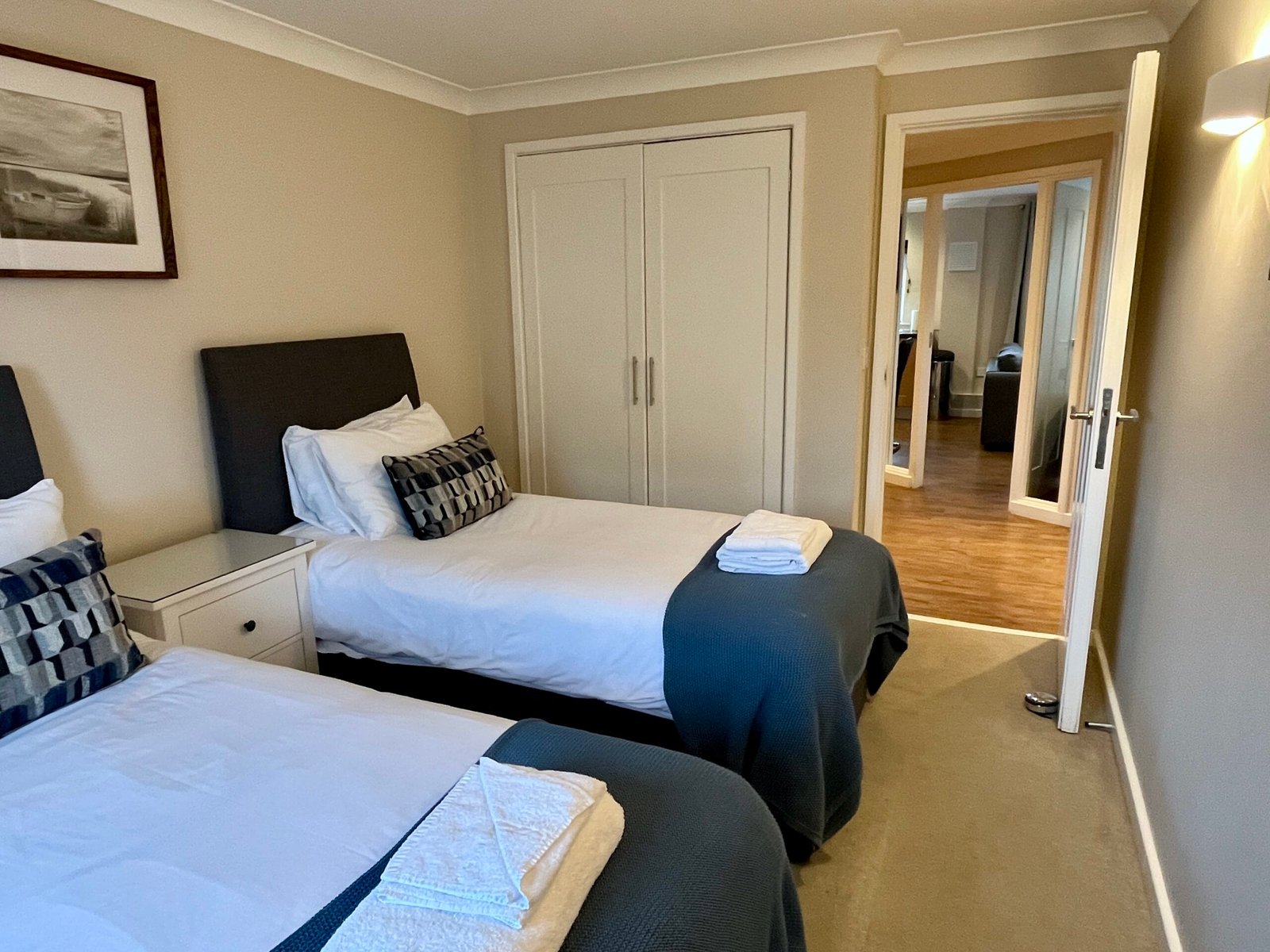 Cambridge Corporate Accommodation – Cherry Hinton | Urban Stay Looking-for-the-best-short-let-accommodation-in-Cambridge?-Book-this-Cambridge-Corporate-Accommodation.-Cheap-direct-rates
