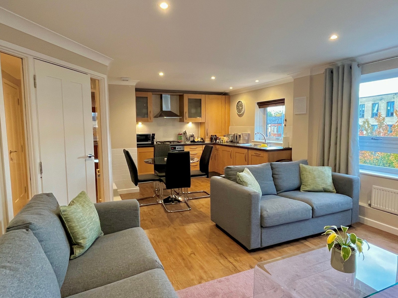 Cambridge Corporate Accommodation – Cherry Hinton | Urban Stay Looking-for-the-best-short-let-accommodation-in-Cambridge?-Book-this-Cambridge-Corporate-Accommodation.-Cheap-direct-rates