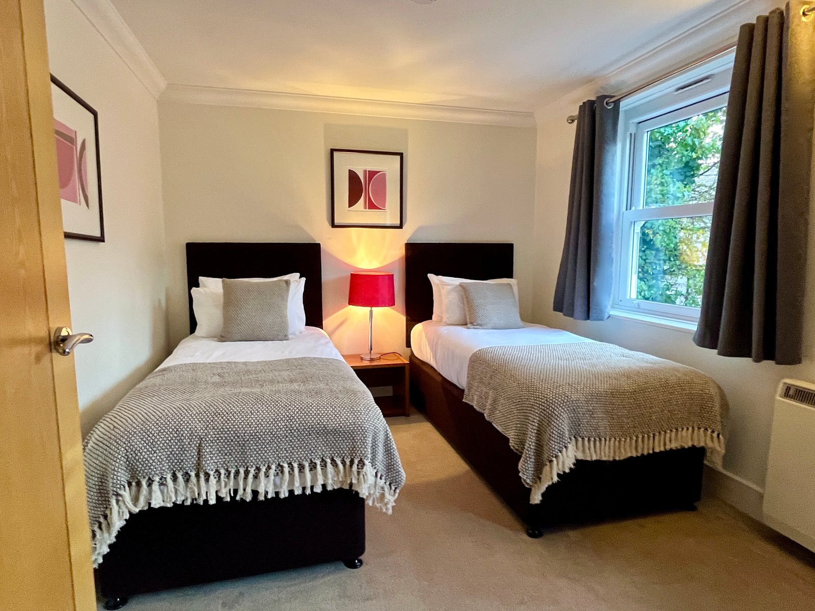 Arbury Serviced Apartments Cambridge | Short Let Accommodation Book-Arbury-Serviced-Apartments-at-Manor-House.-Ideal-short-let-apartments-in-Cambridgeshire-with-parking-near-Stansted-Airport-links.